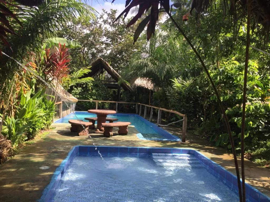 Swimming pool in Iguanitas Lodge