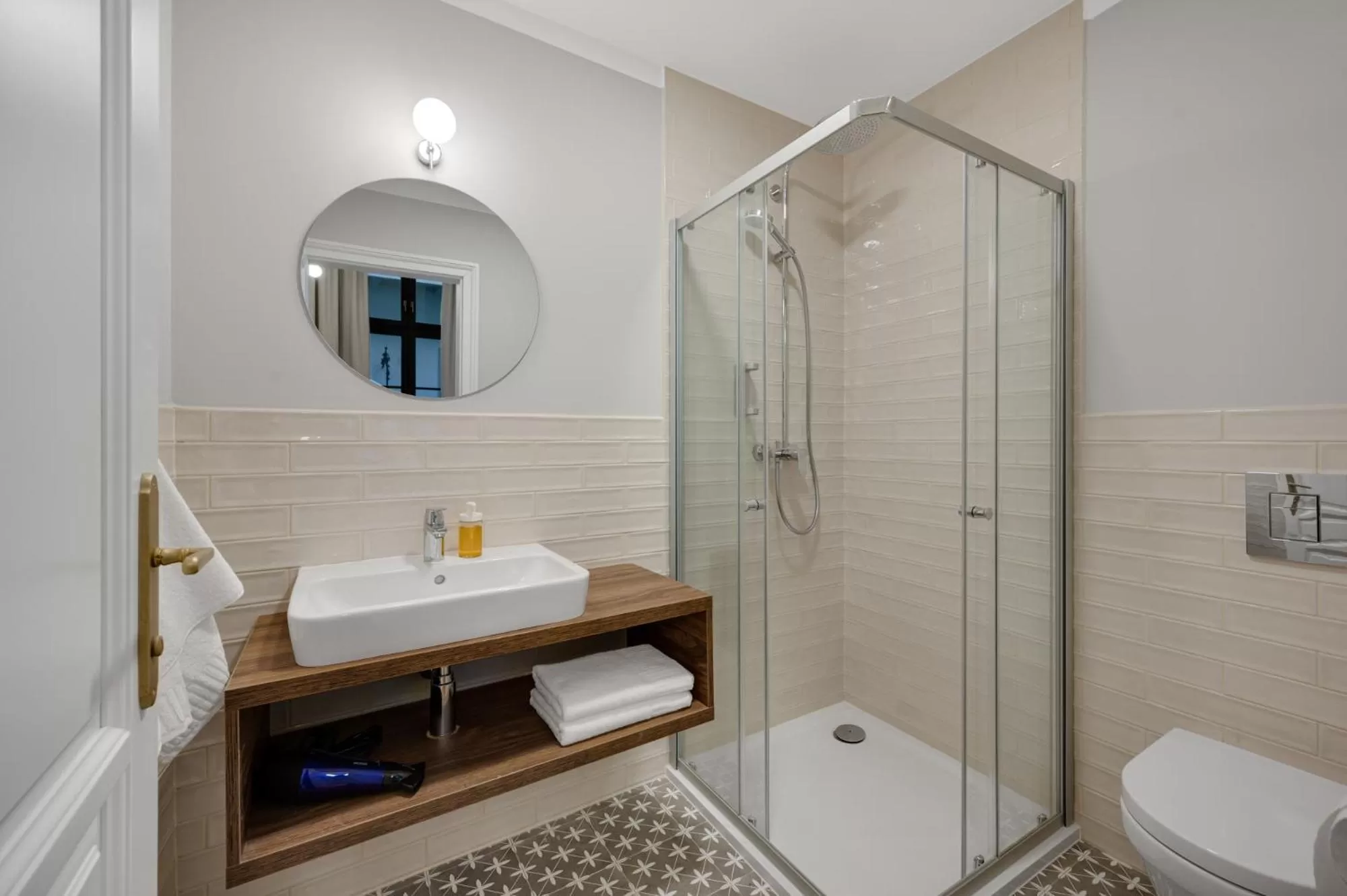 Shower in Palace Apartments