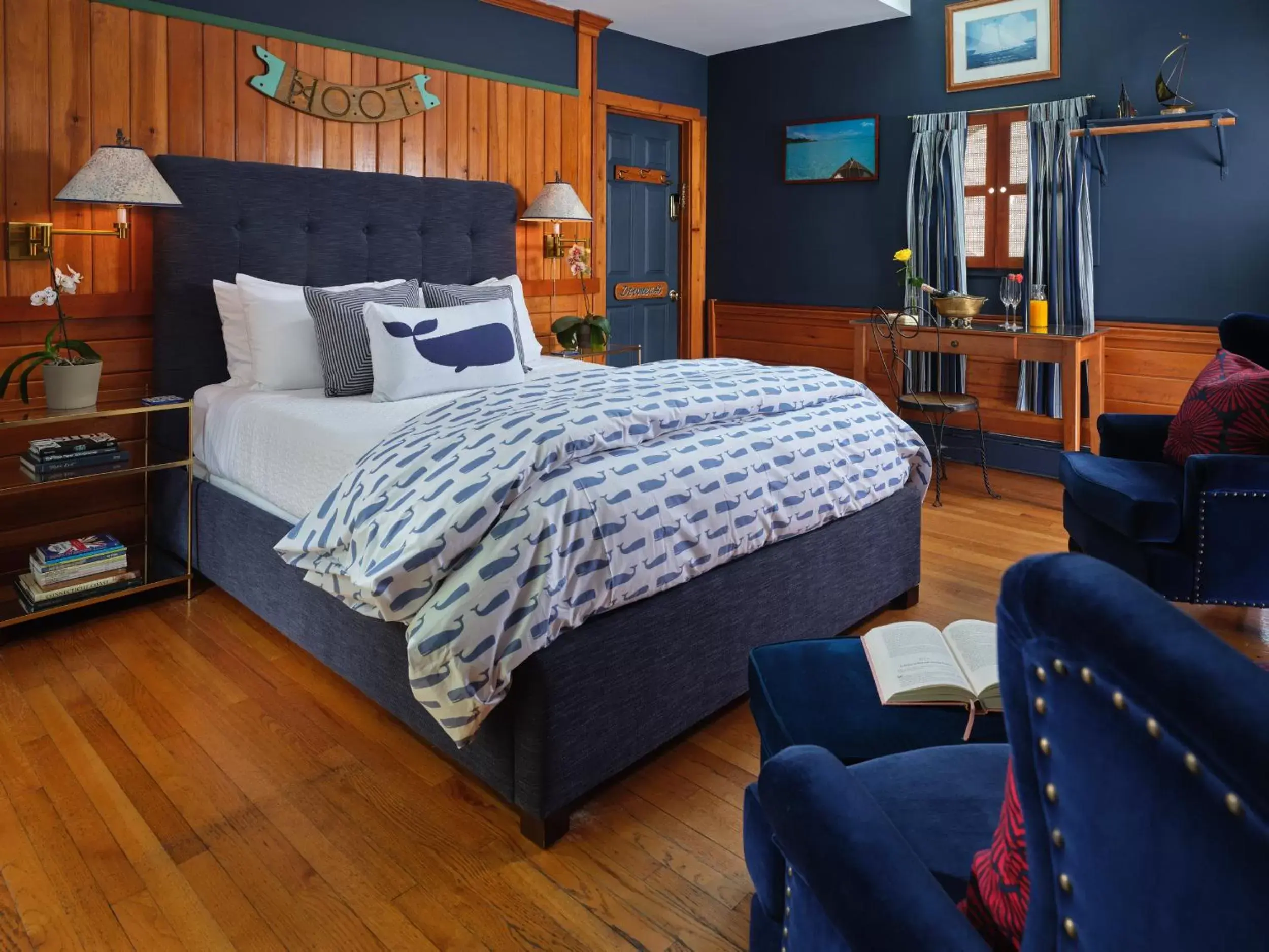 Queen Room with Fireplace in Abbey's Lantern Hill Inn Queen Room with Fireplace in Abbey's Lantern Hill Inn