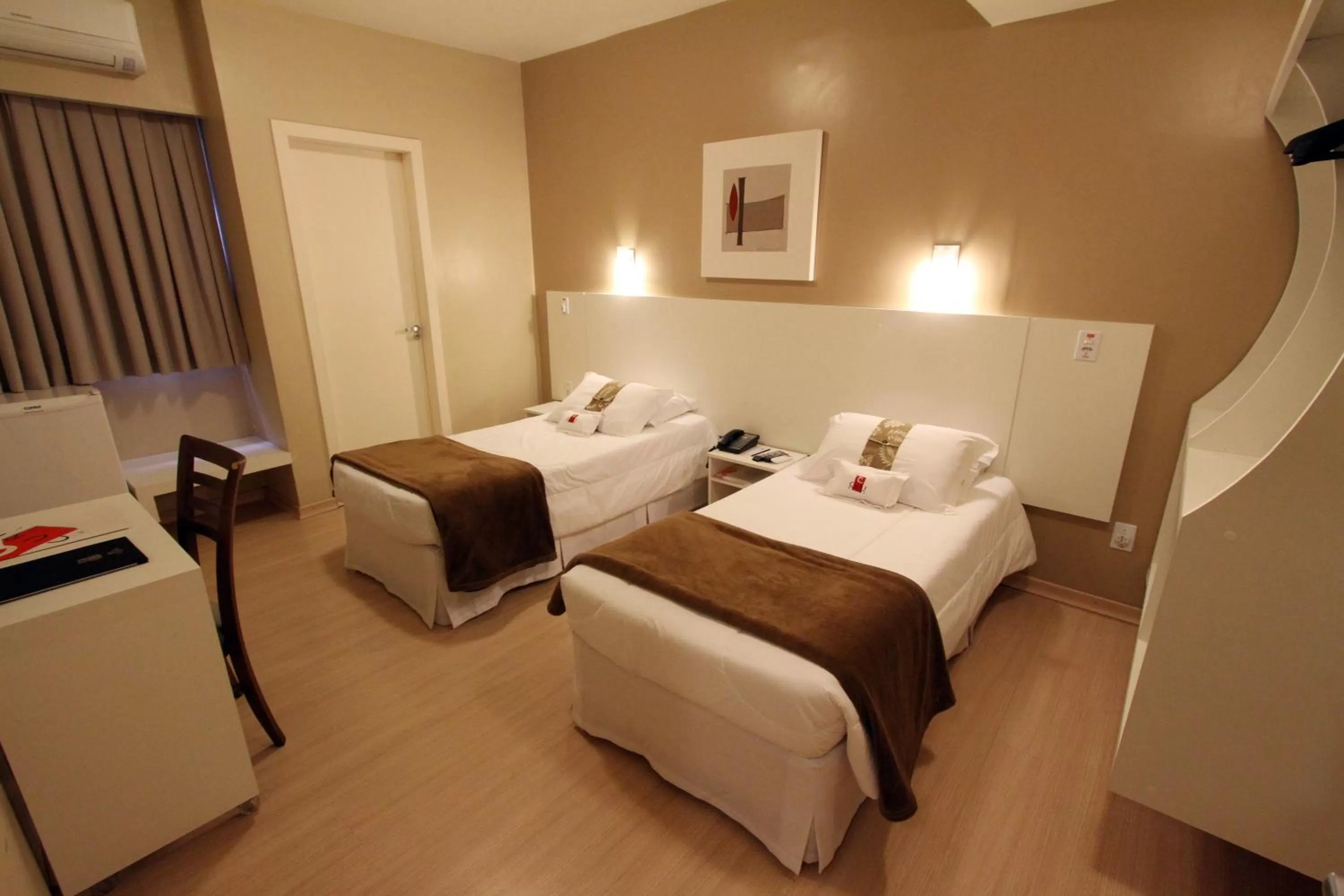 Bedroom, Bed in Hotel Curi Executive