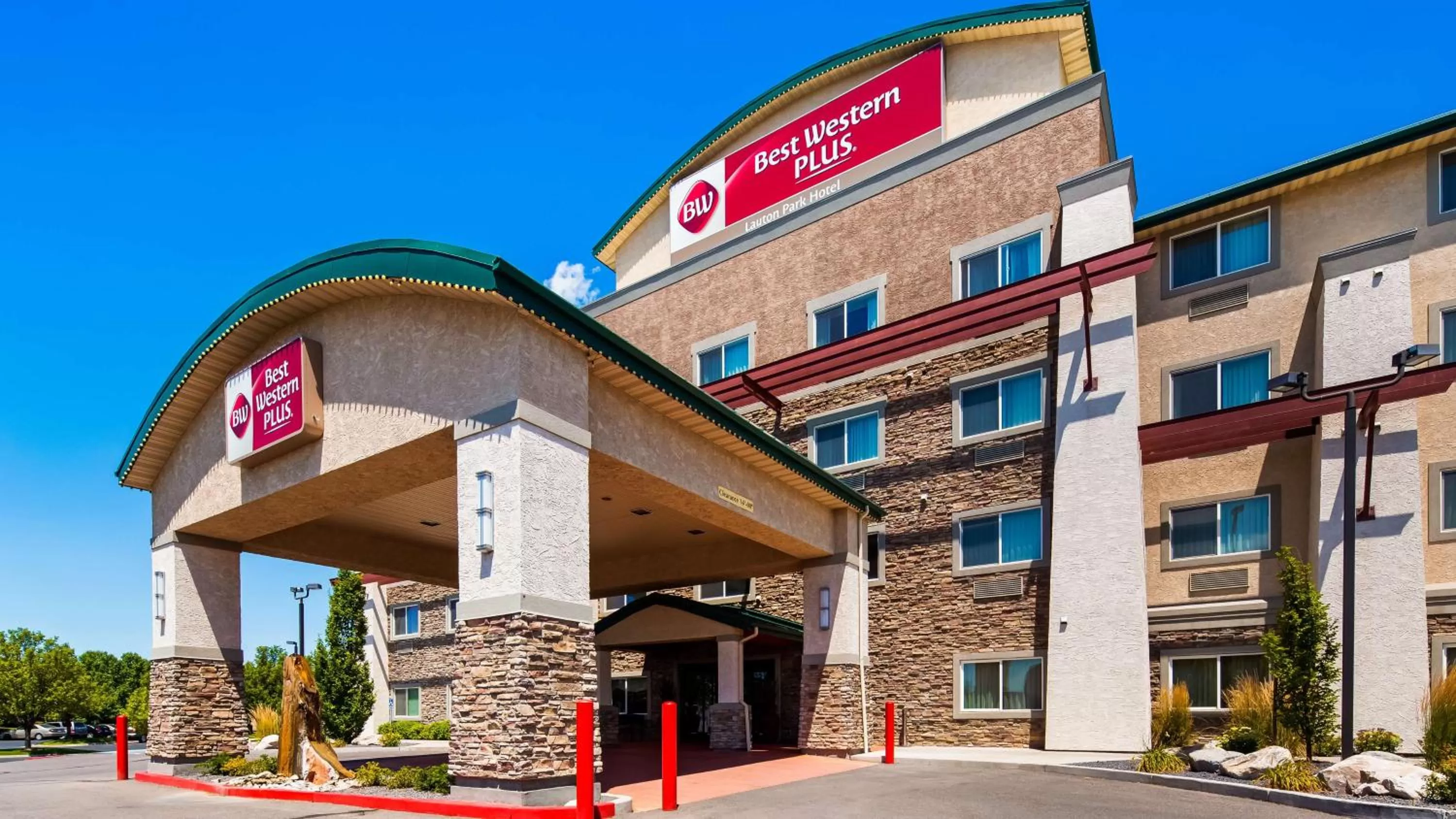 Property building in Best Western Plus Layton Park Hotel