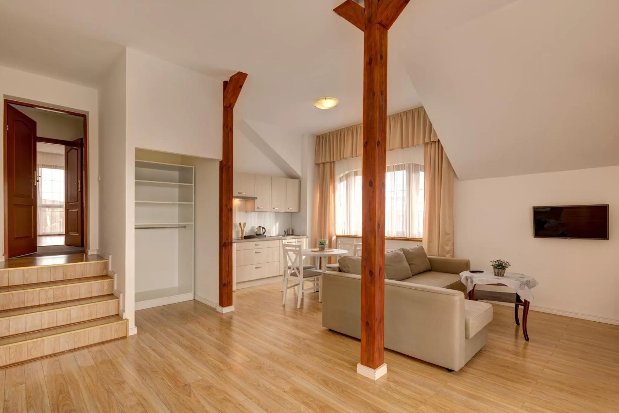 Communal lounge/ TV room in Willa Drako