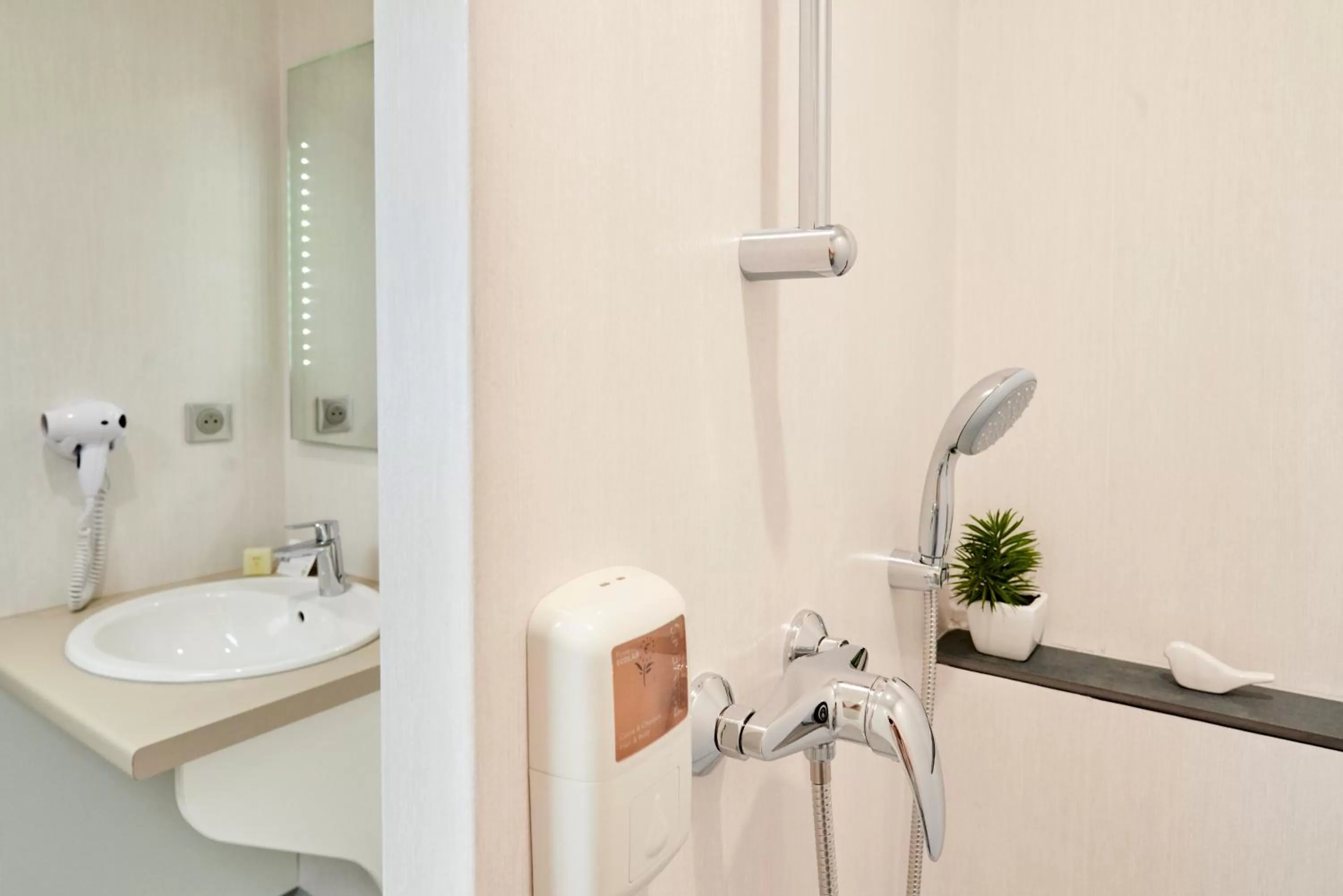 Hotel Le Petit Duquesne