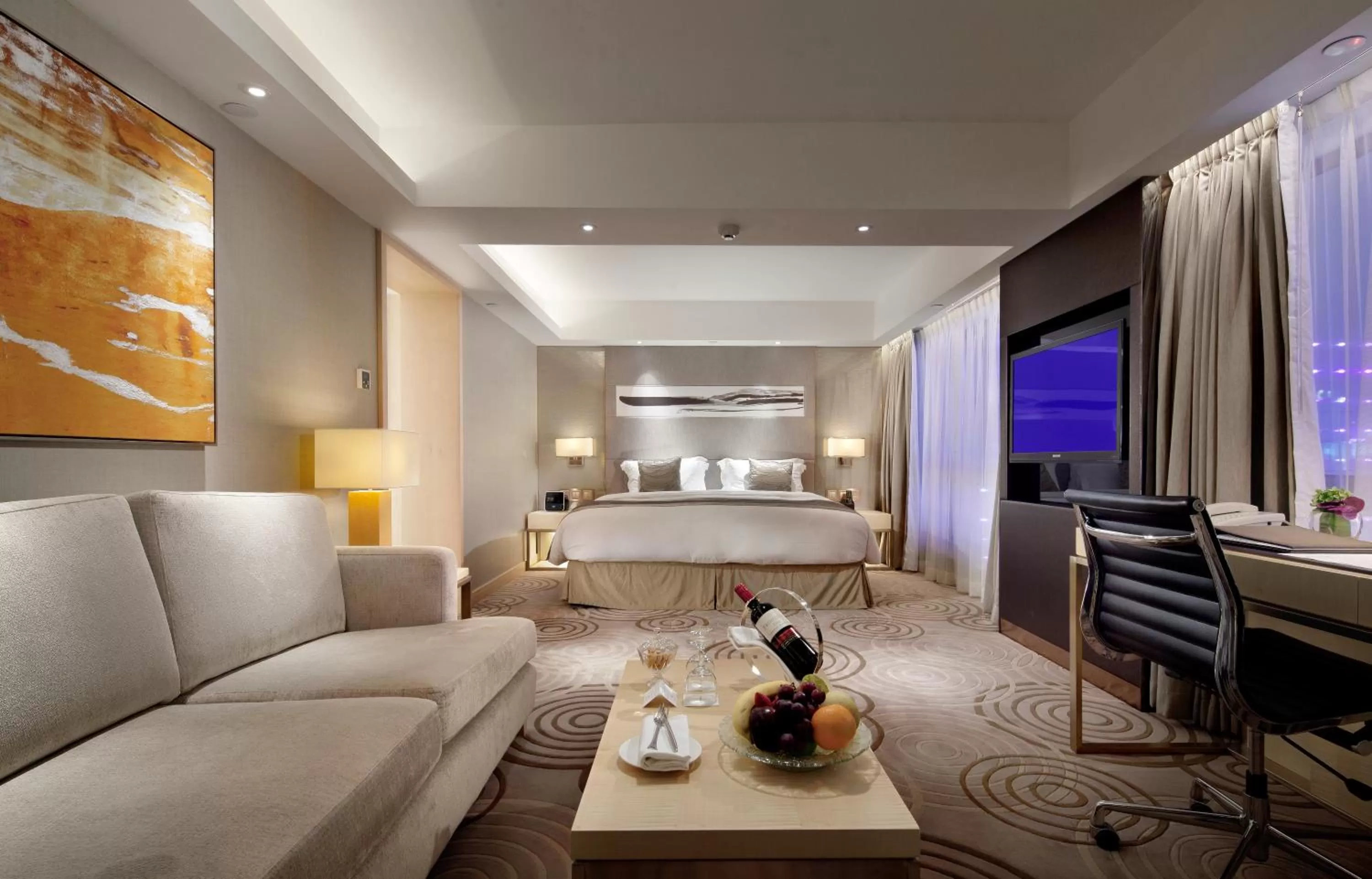 Bedroom in The Royal Garden