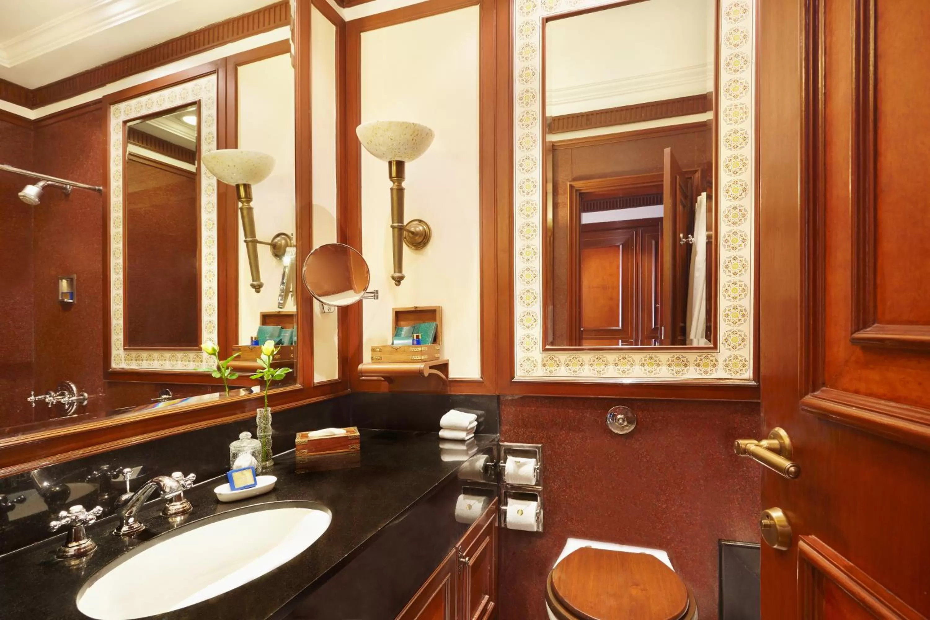Bathroom in The Oberoi Grand Kolkata