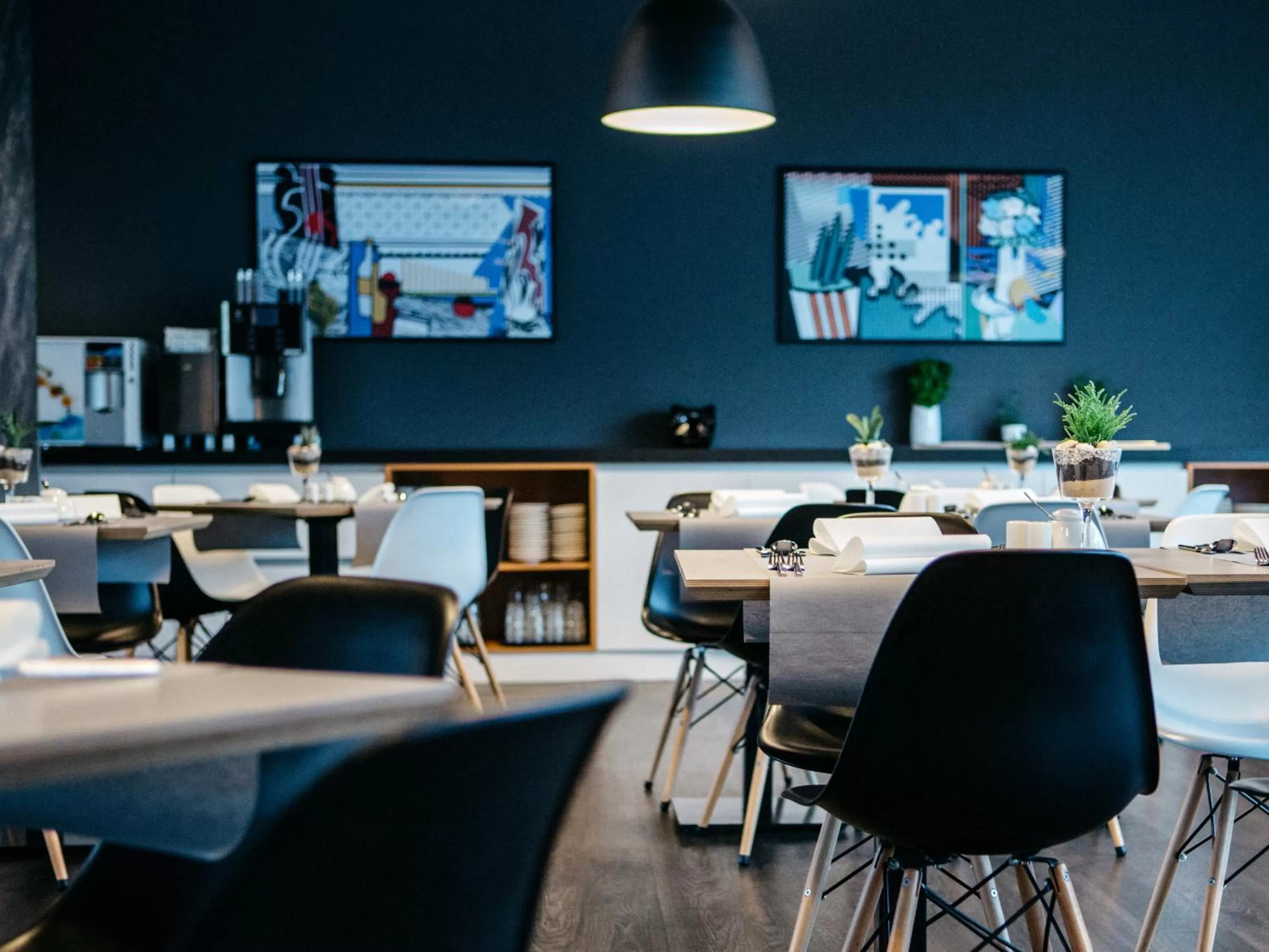 Restaurant/places to eat in Q Hotel Kraków