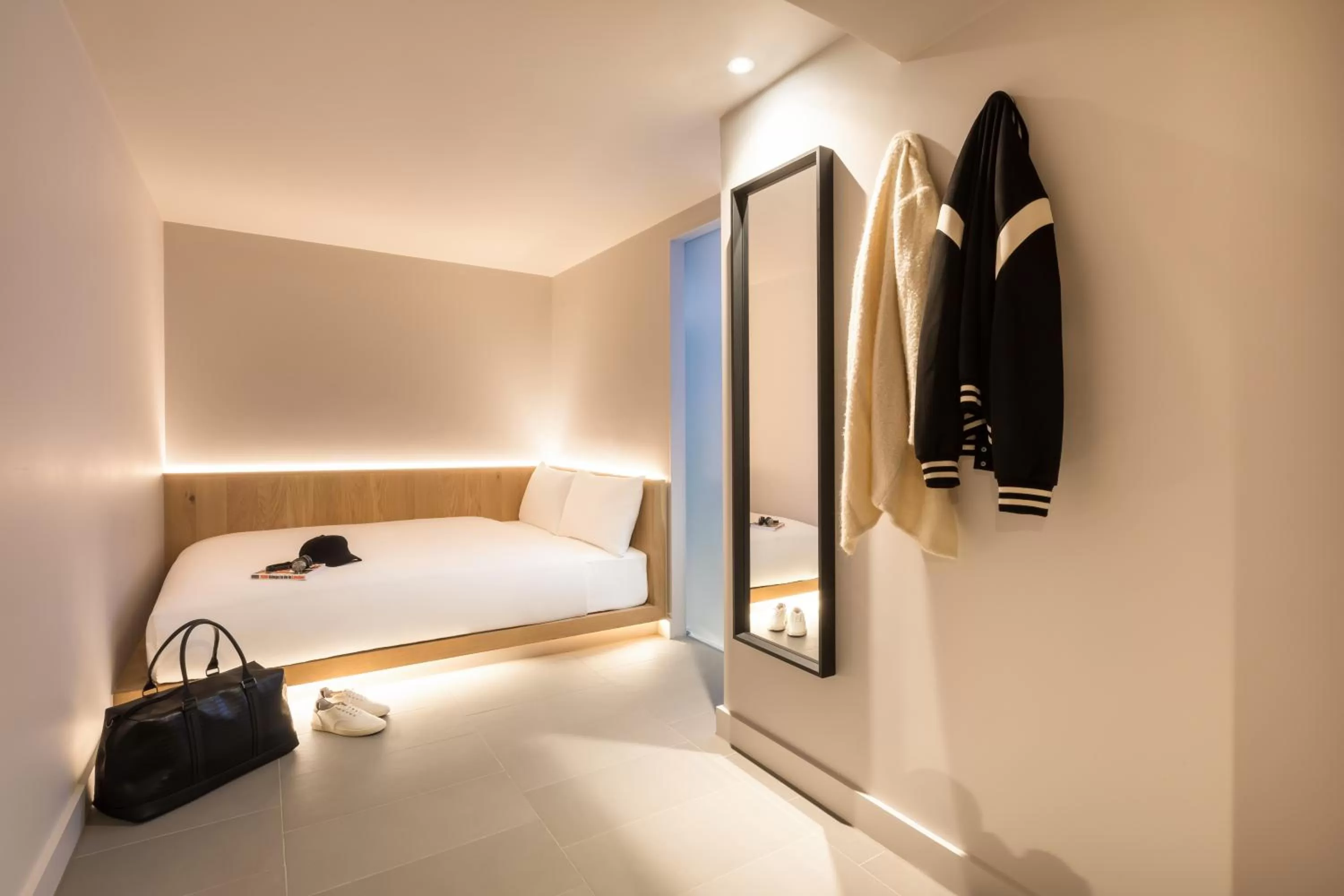 Bedroom, Bed in Zedwell Underground Hotel Tottenham Court Rd