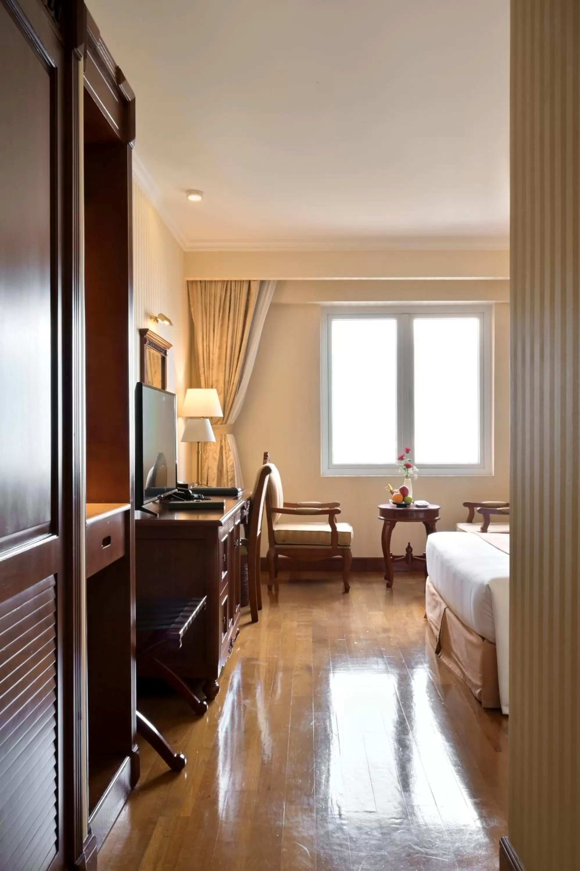 Bedroom, Bed in Hotel Grand Saigon