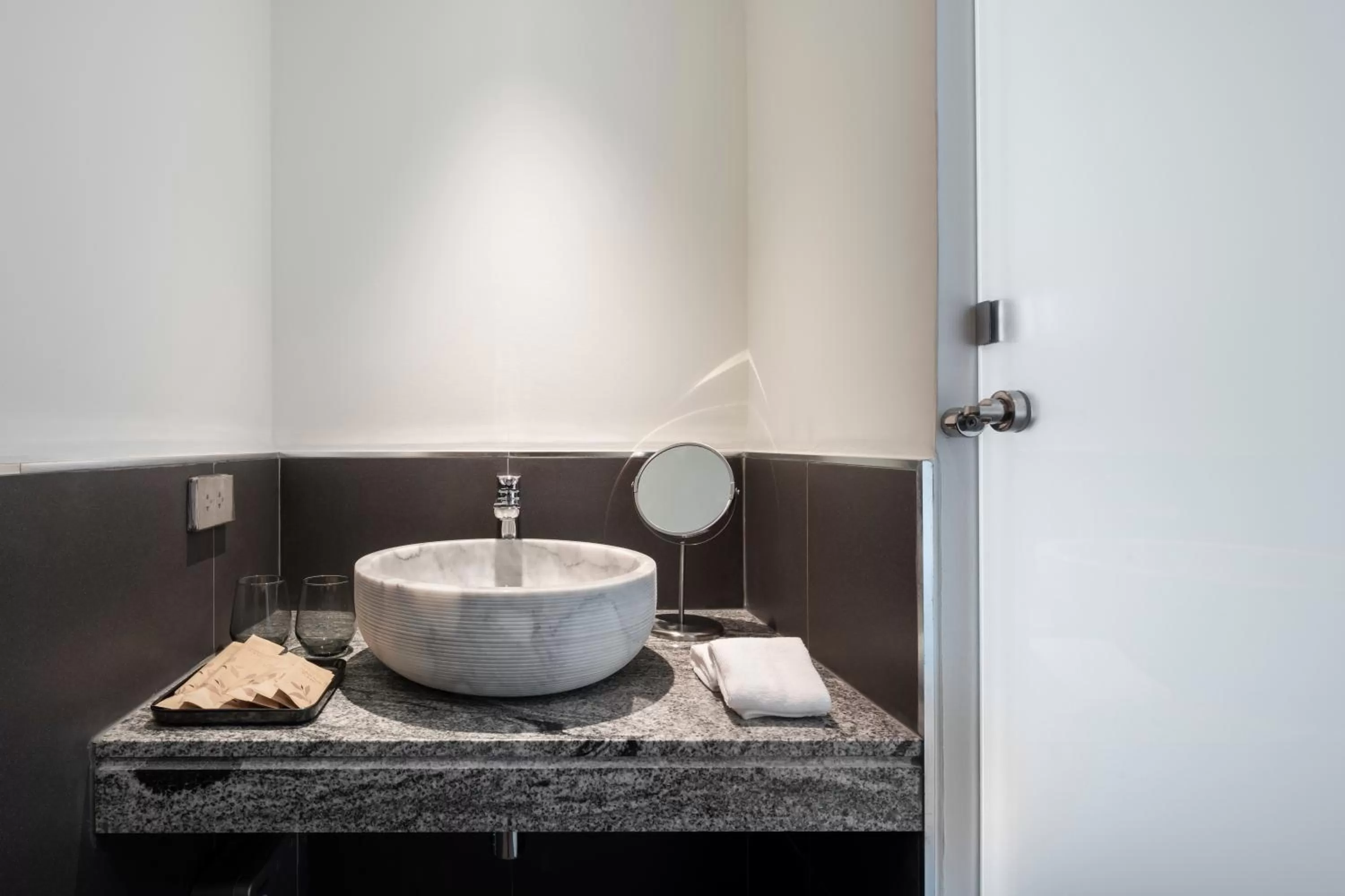 Bathroom in Lilit Bang Lumphu Hotel