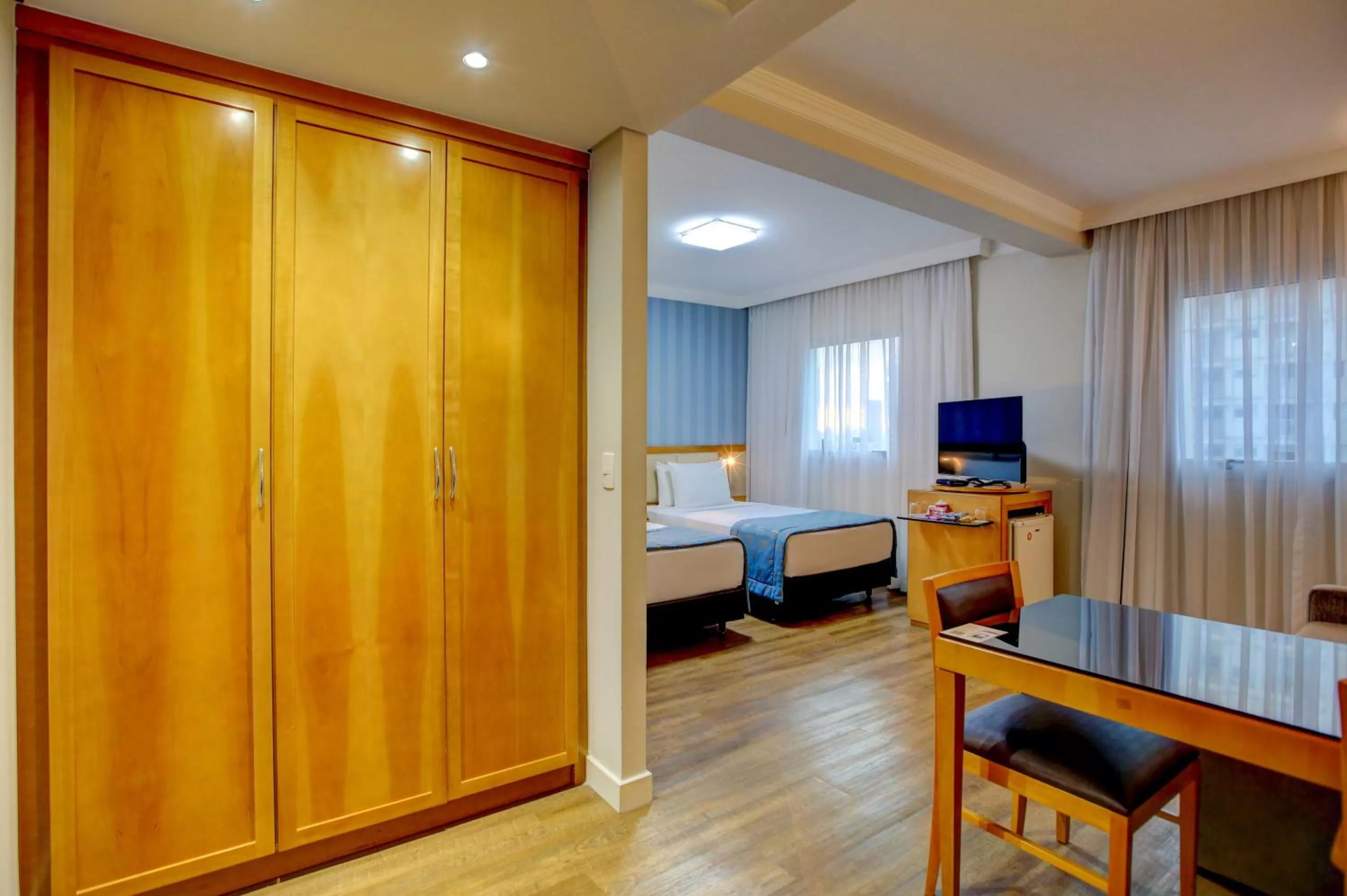 Photo of the whole room, Bed in Quality Suítes Oscar Freire