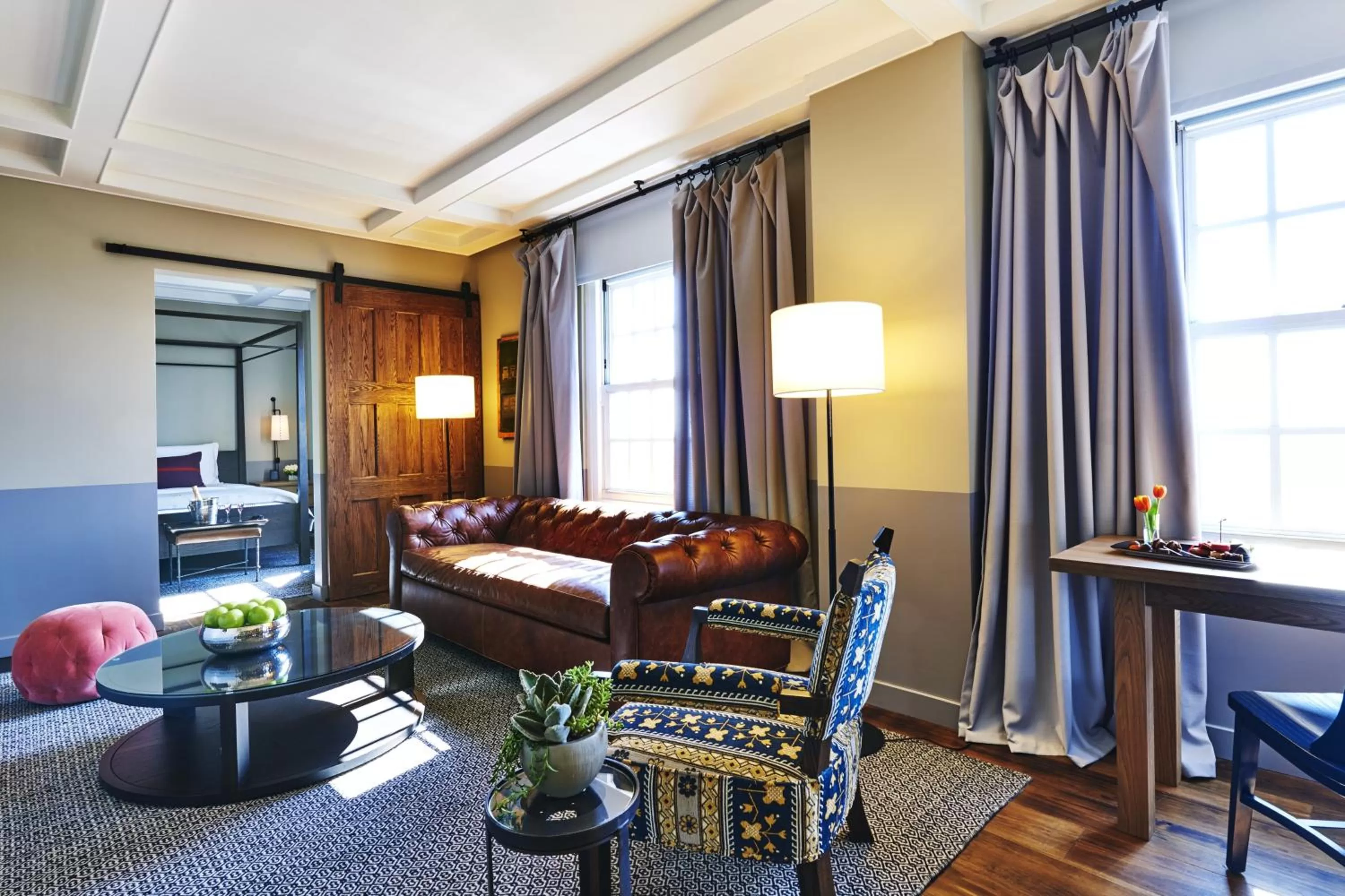 Living room in The Hollywood Roosevelt