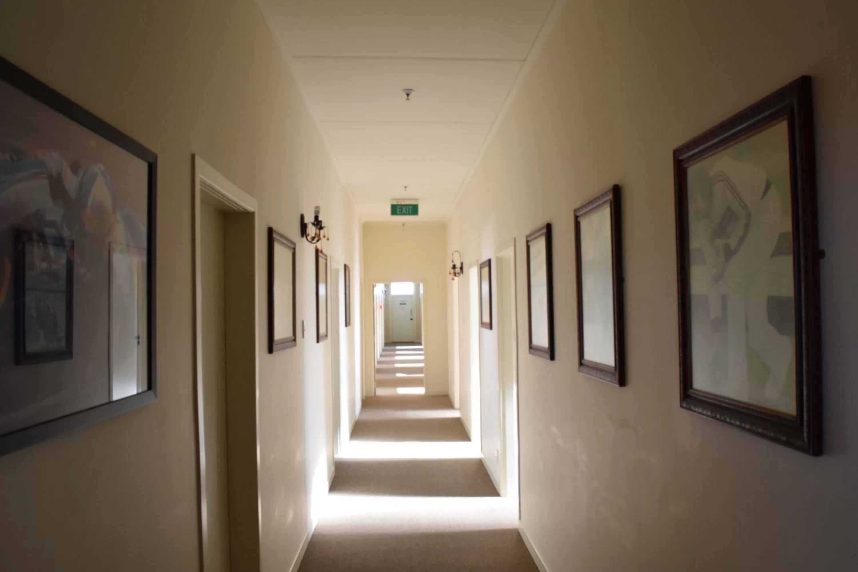 Facade/entrance in Fernlodge Inglewood