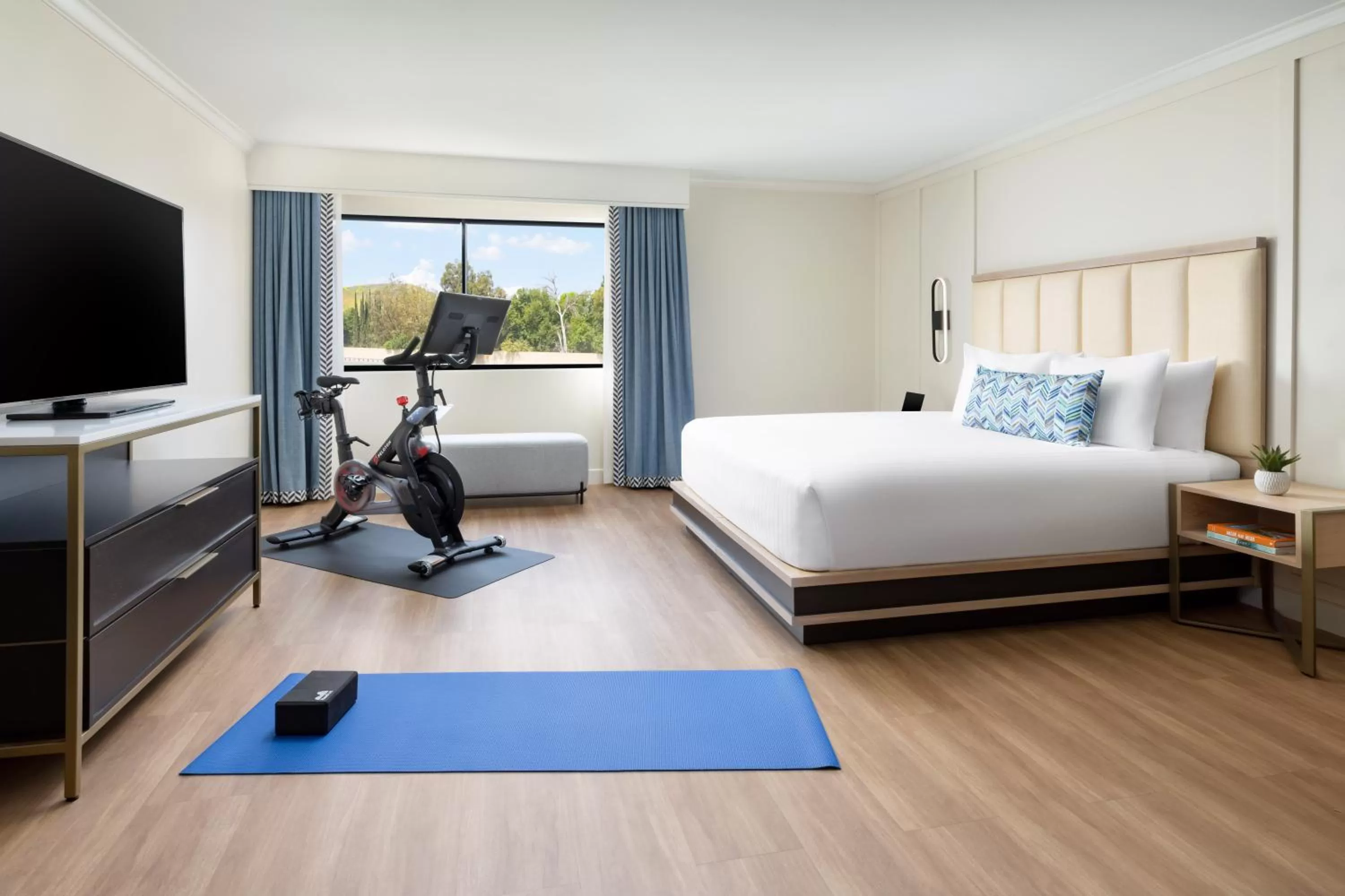SoCal Fit Room King in The Anza-a Calabasas Hotel