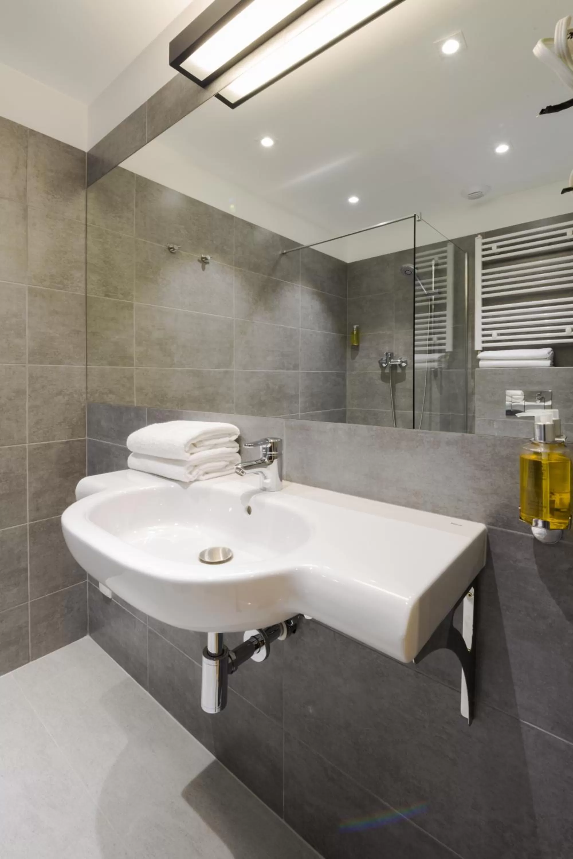 Bathroom in Lwowska 1