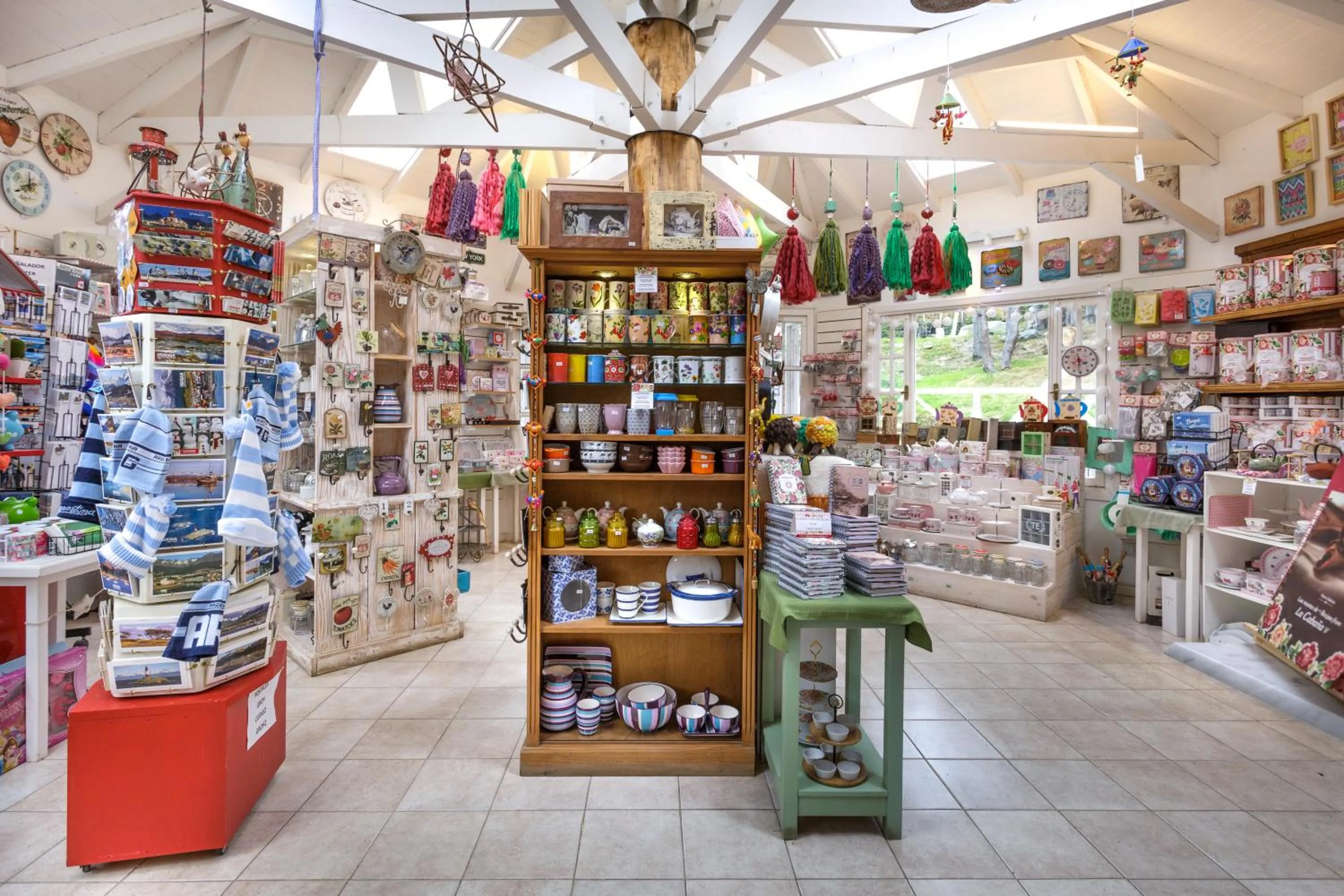 Restaurant/places to eat in Cumbres Del Martial