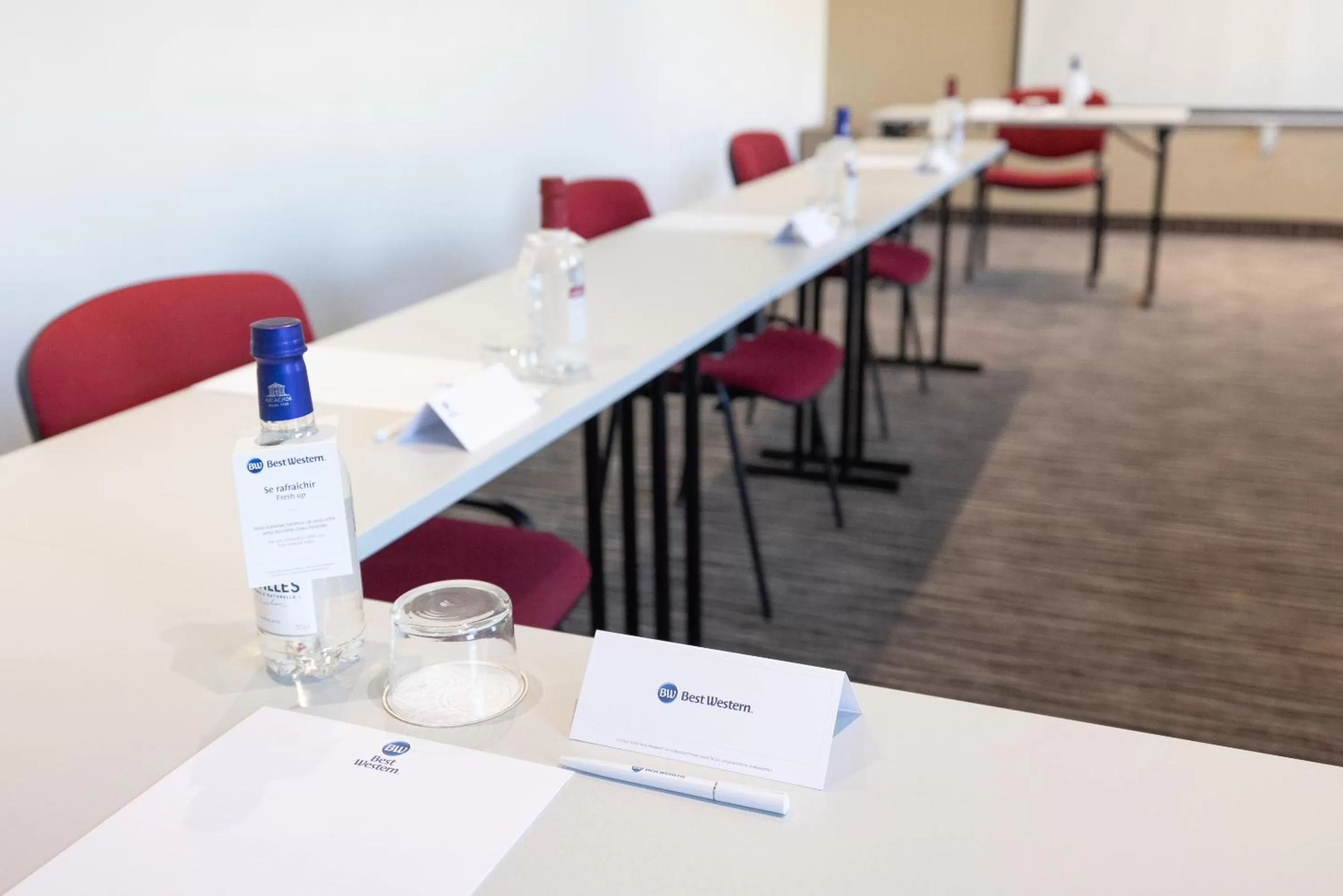 Meeting/conference room in Best Western Hotel Le Bordeaux Sud