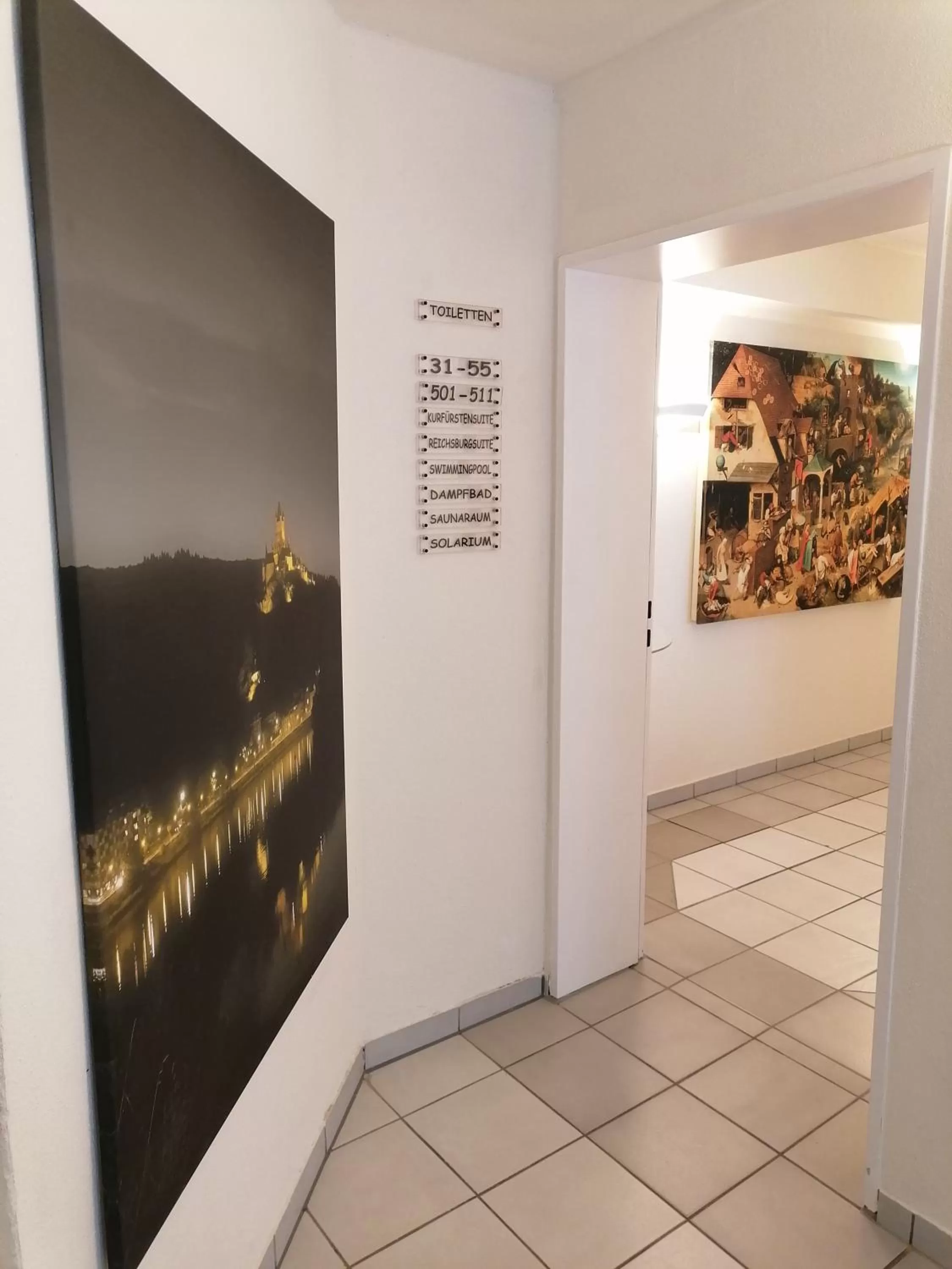 Staff in Moselromantik Hotel Am Panoramabogen