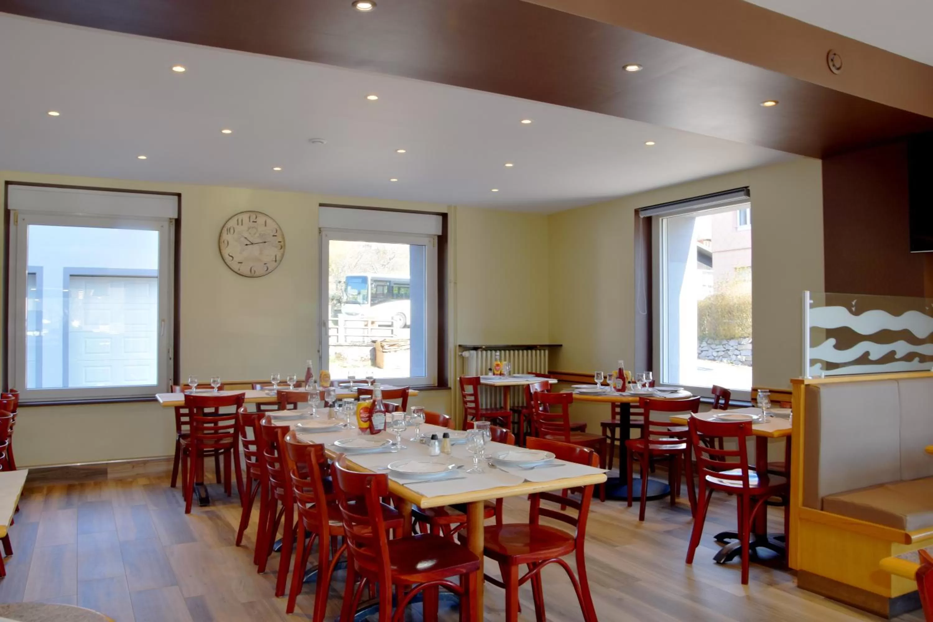 Restaurant/places to eat in Hotel Gai Relais