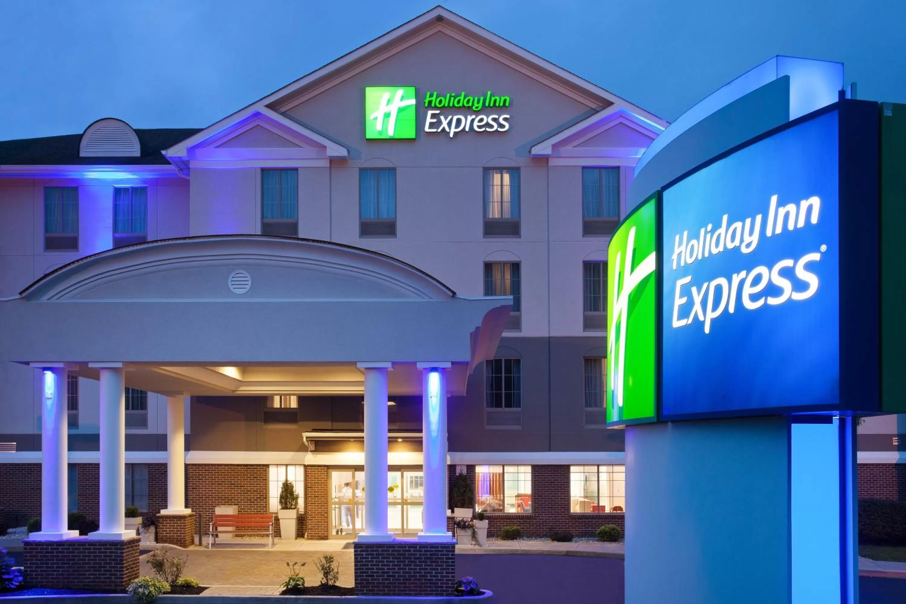 Property building in Holiday Inn Express Haskell-Wayne Area by IHG