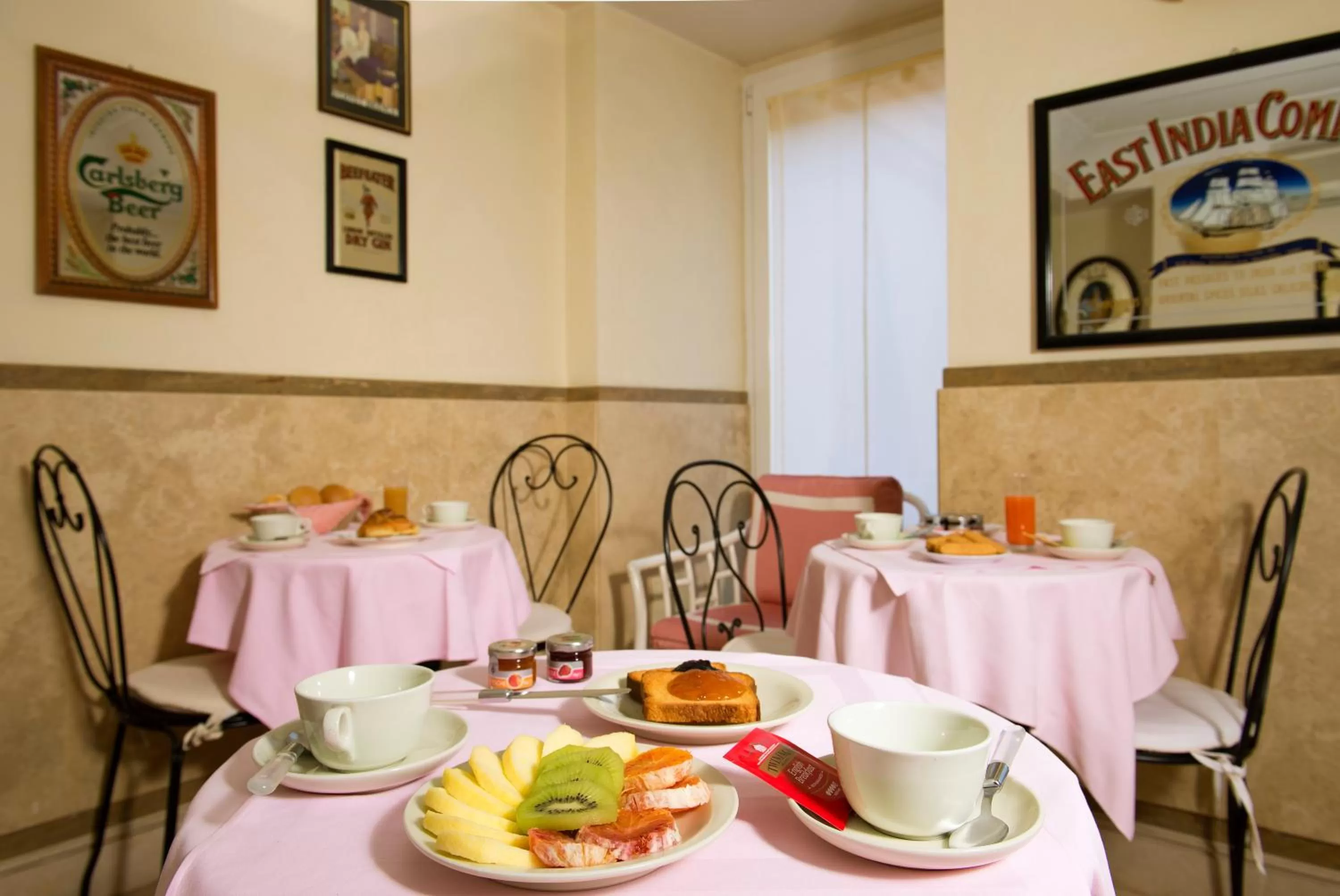 Restaurant/places to eat in Hotel Gregoriana