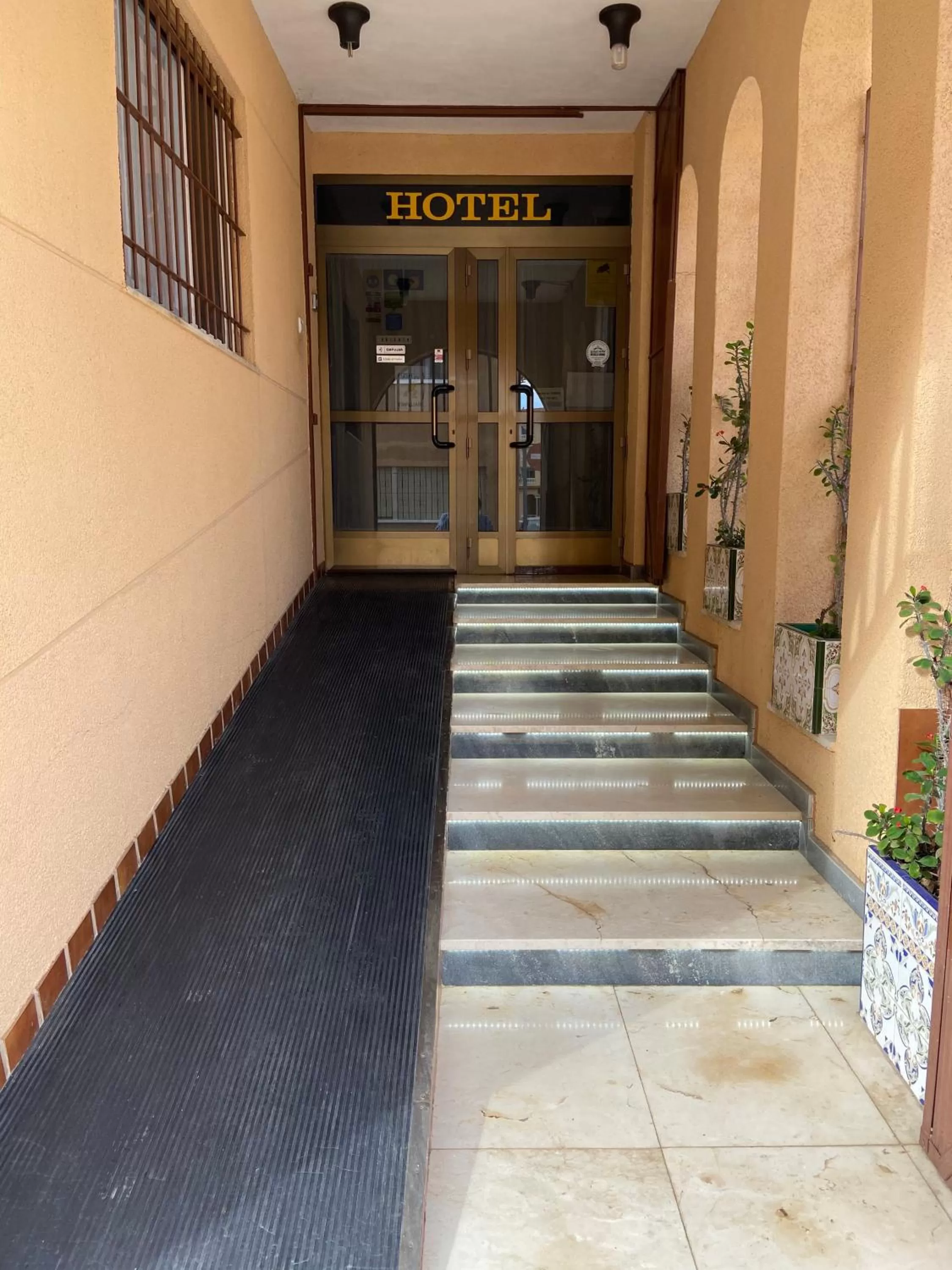 Facade/entrance in Hotel Arce