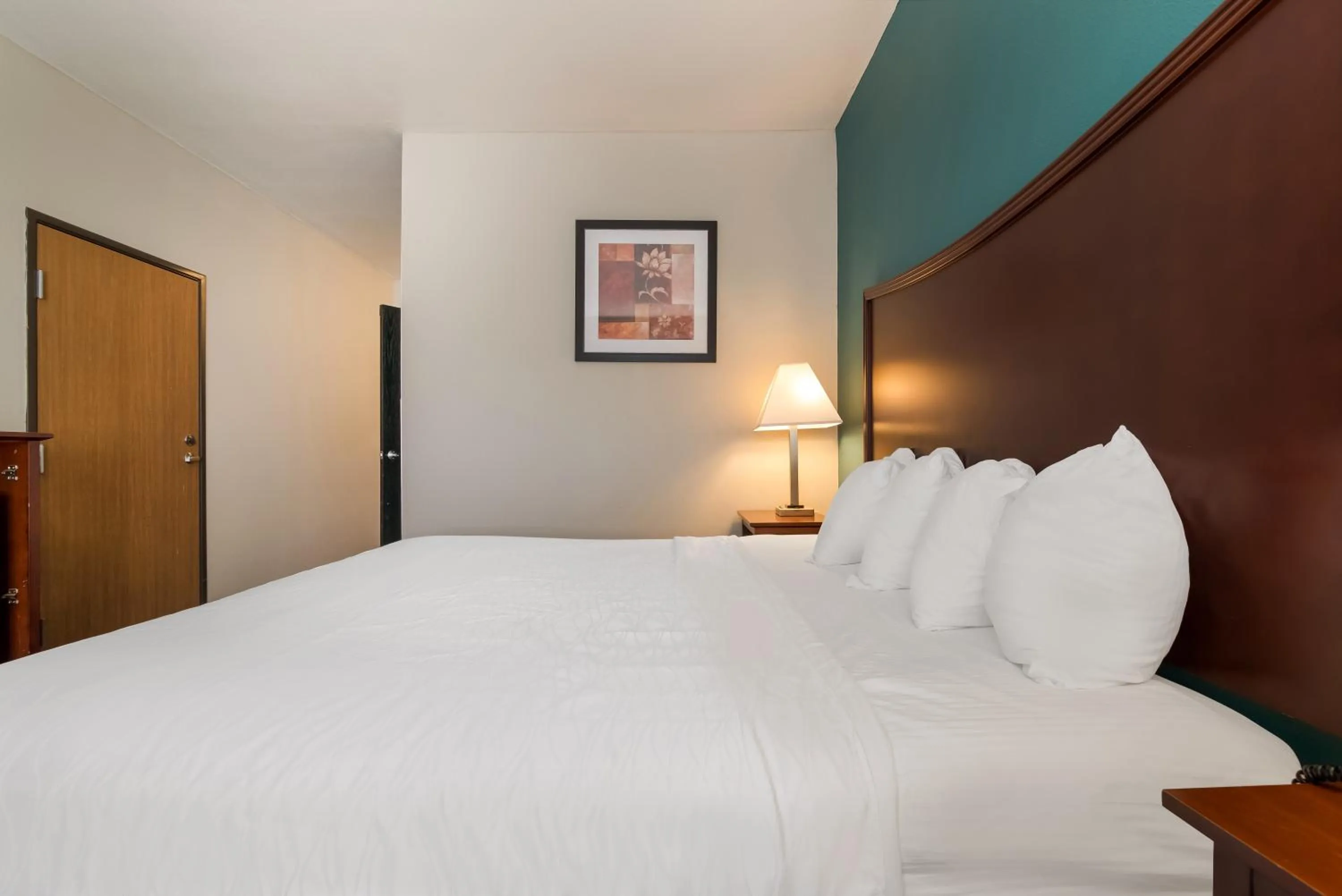 Bed in SureStay Plus Hotel by Best Western Topeka