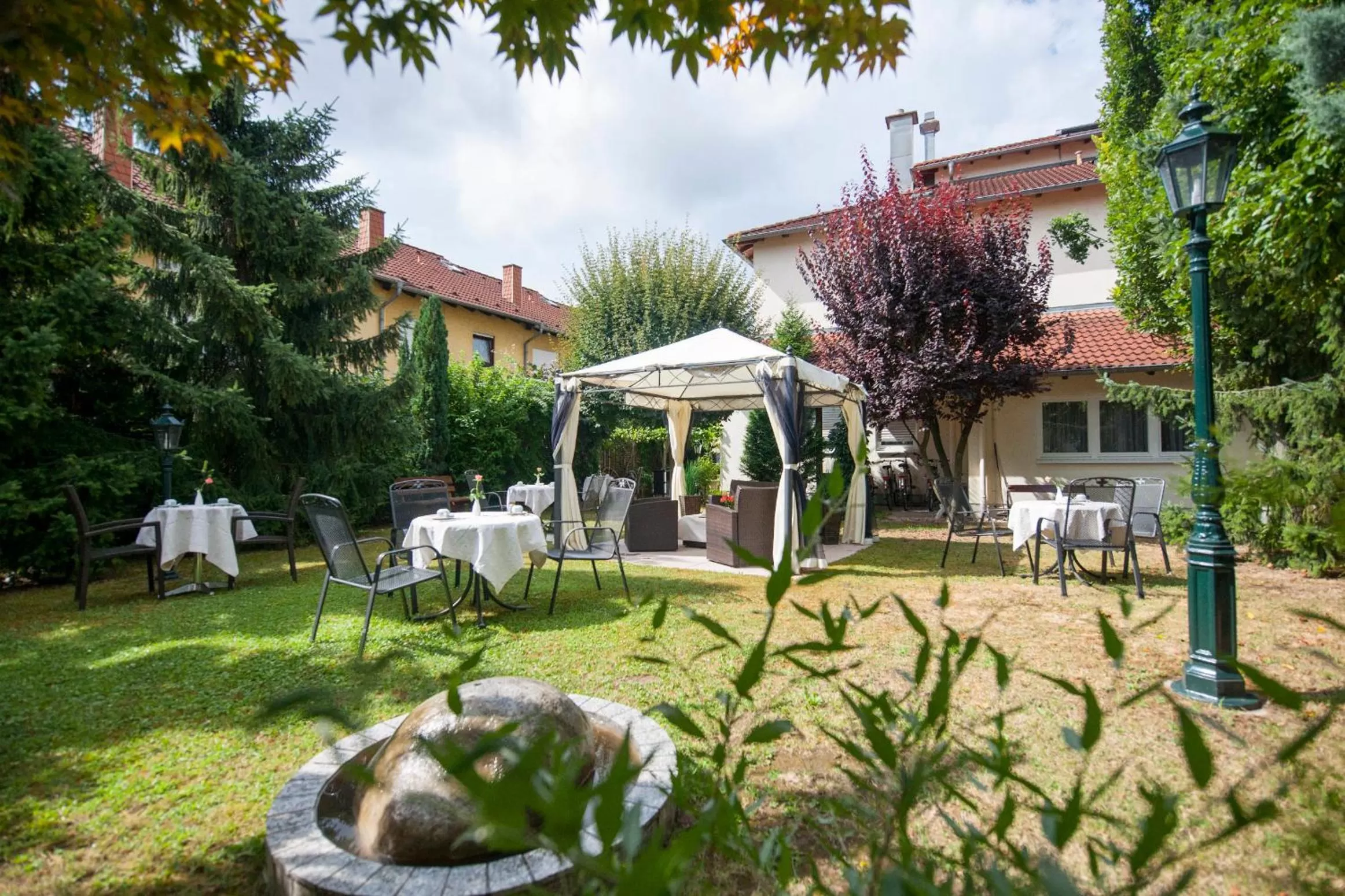 Facade/entrance in Residenz Royal