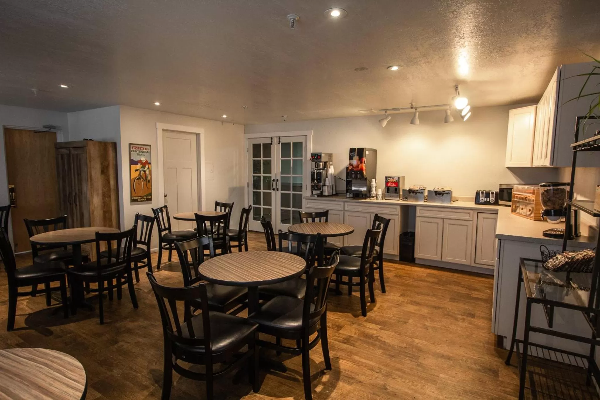 Buffet breakfast in FairBridge Inn - Coeur d'Alene