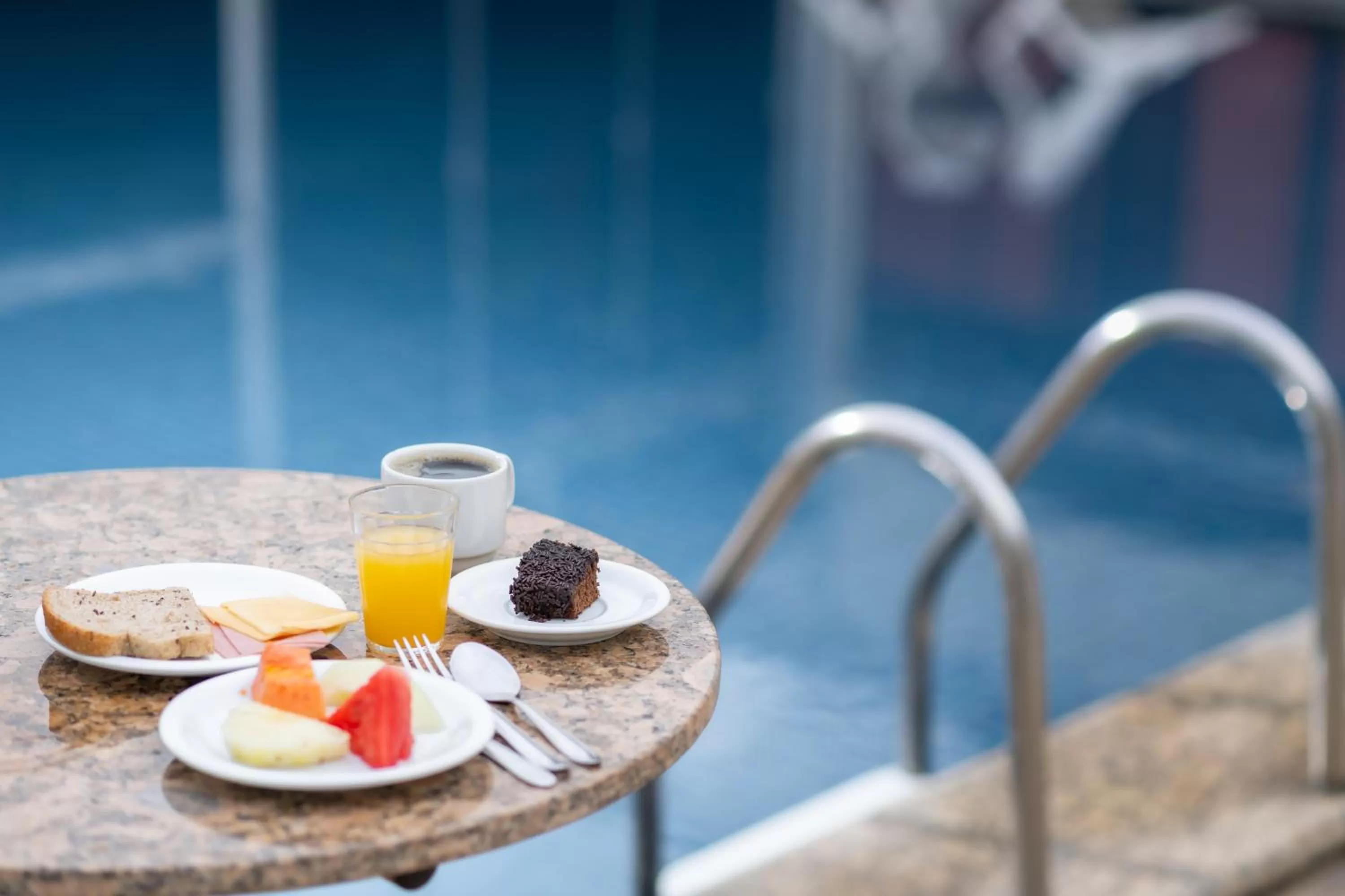 Swimming pool in Rede Andrade Cecomtur