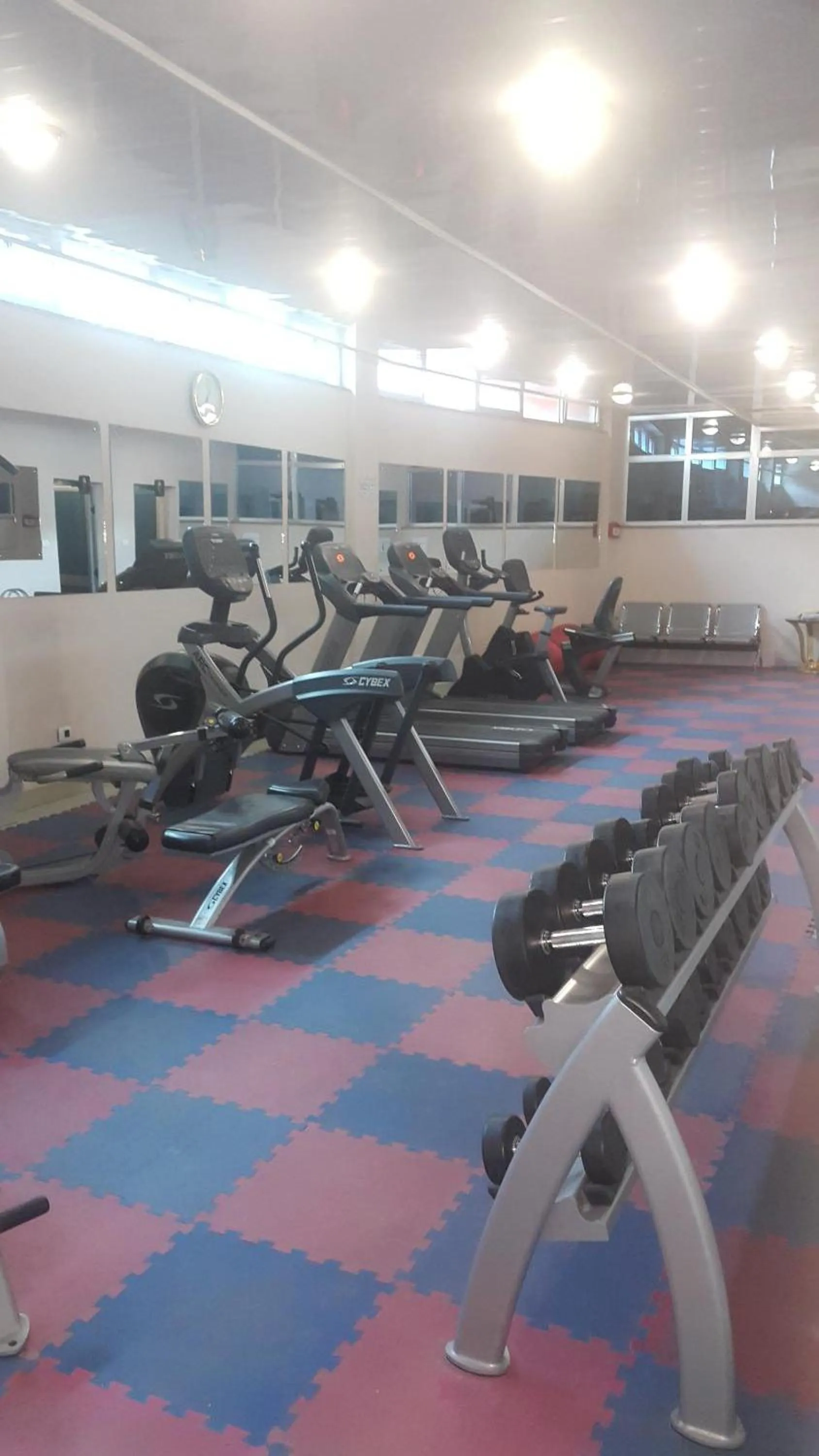 Fitness centre/facilities in Friendship International Hotel