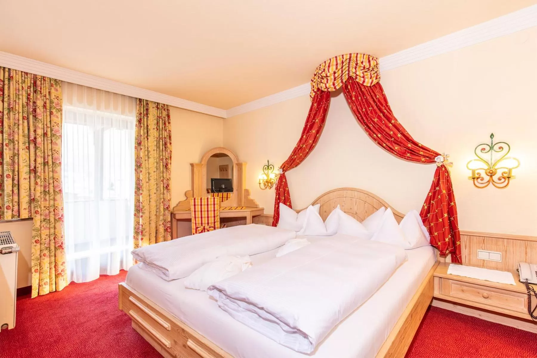 Photo of the whole room, Bed in Hotel Serles