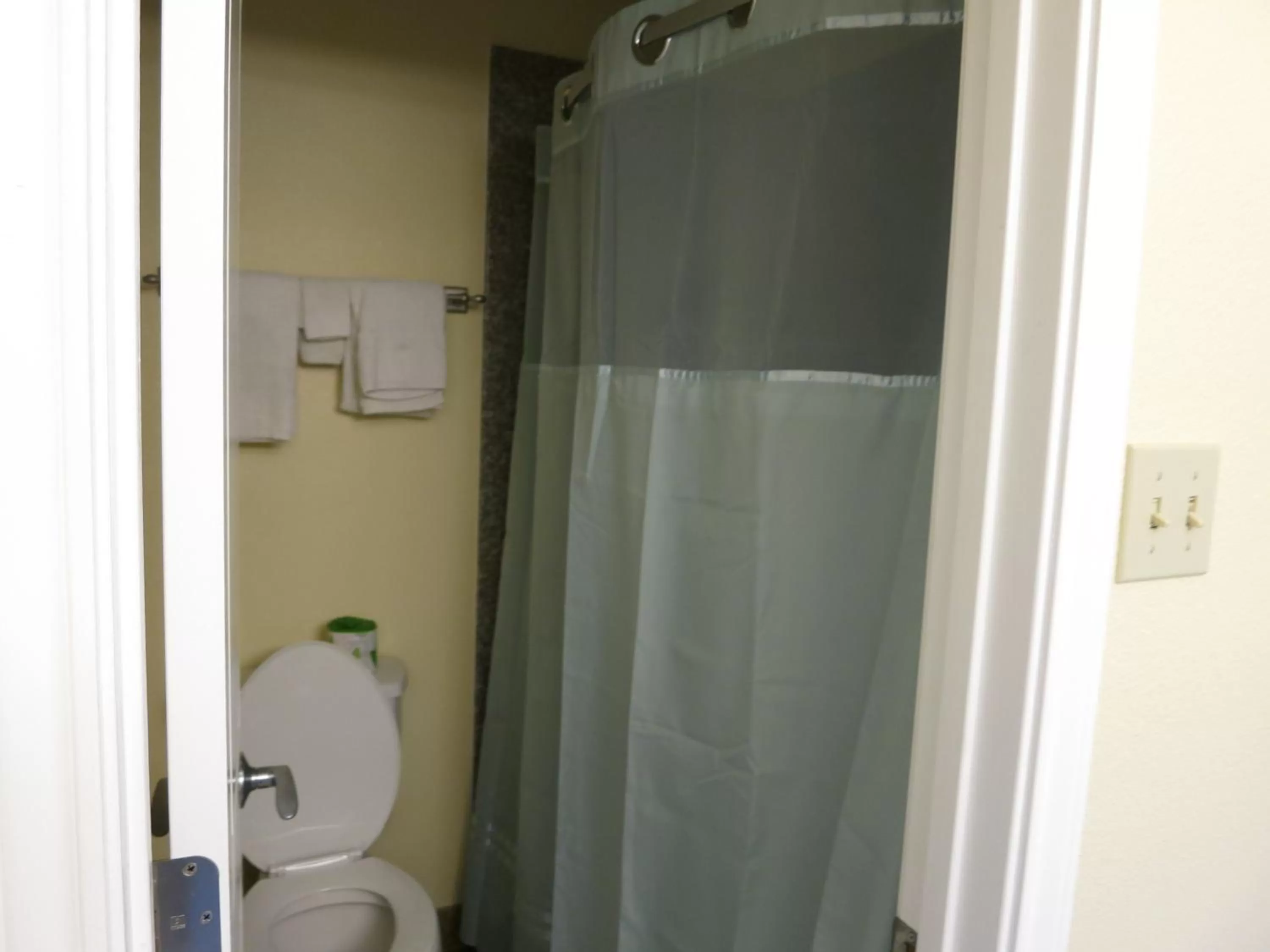 Shower in The inn at Mexia