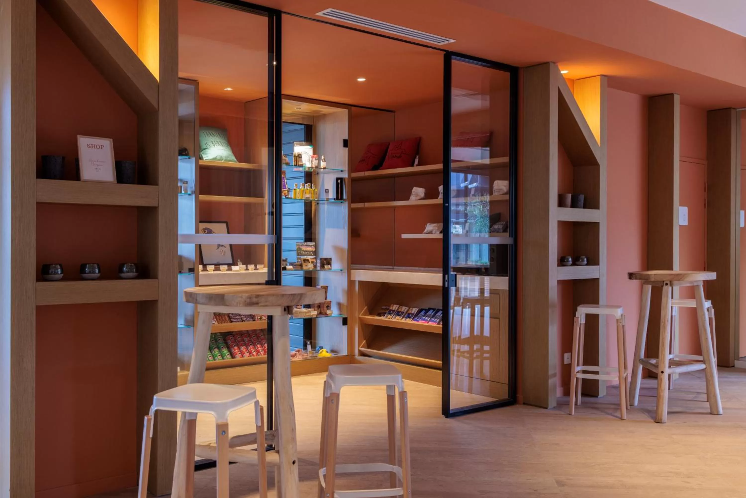 On-site shops in Hilton Garden Inn Marseille Provence Airport