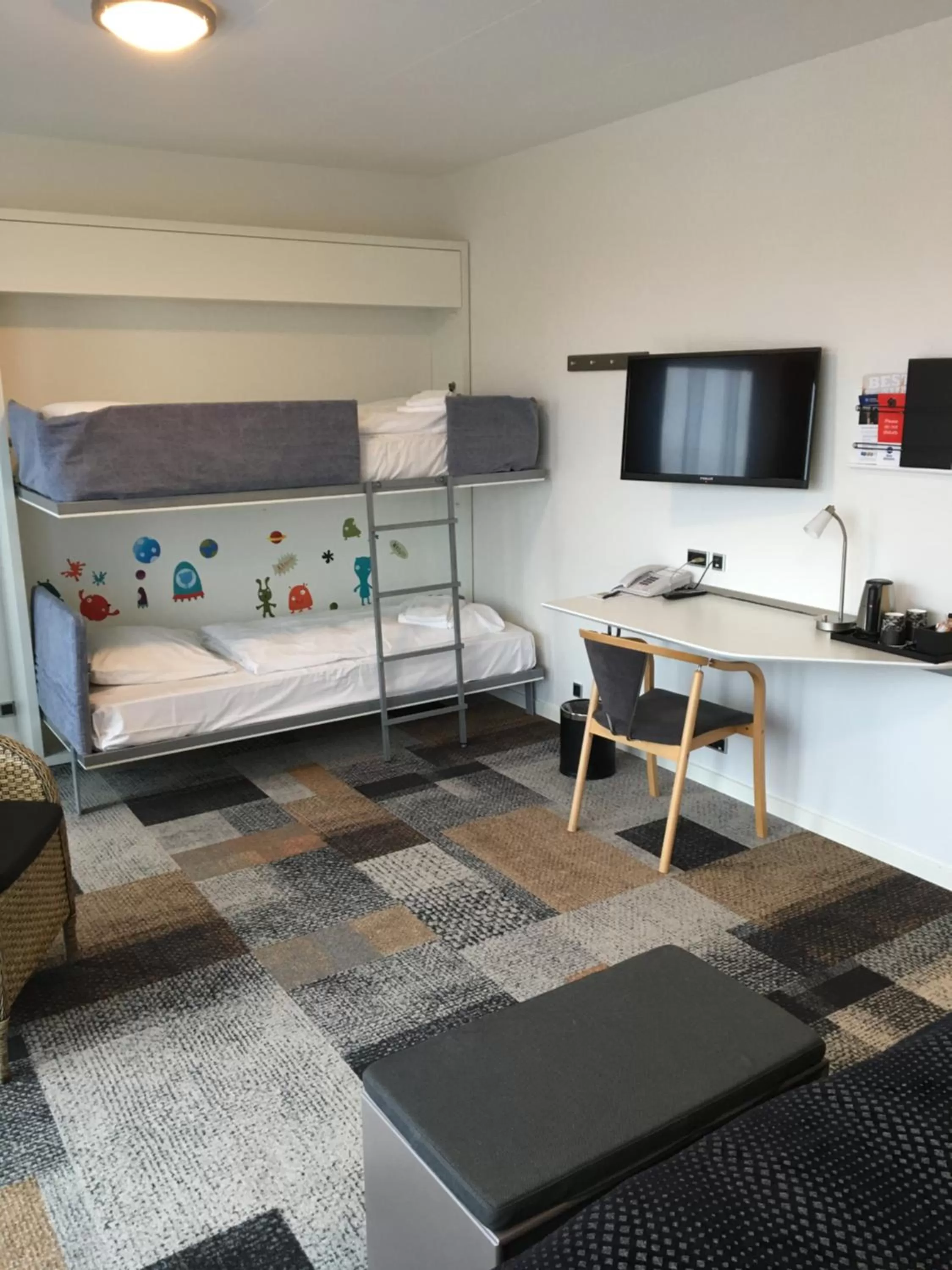 TV and multimedia, Bed in Hotel Skivehus