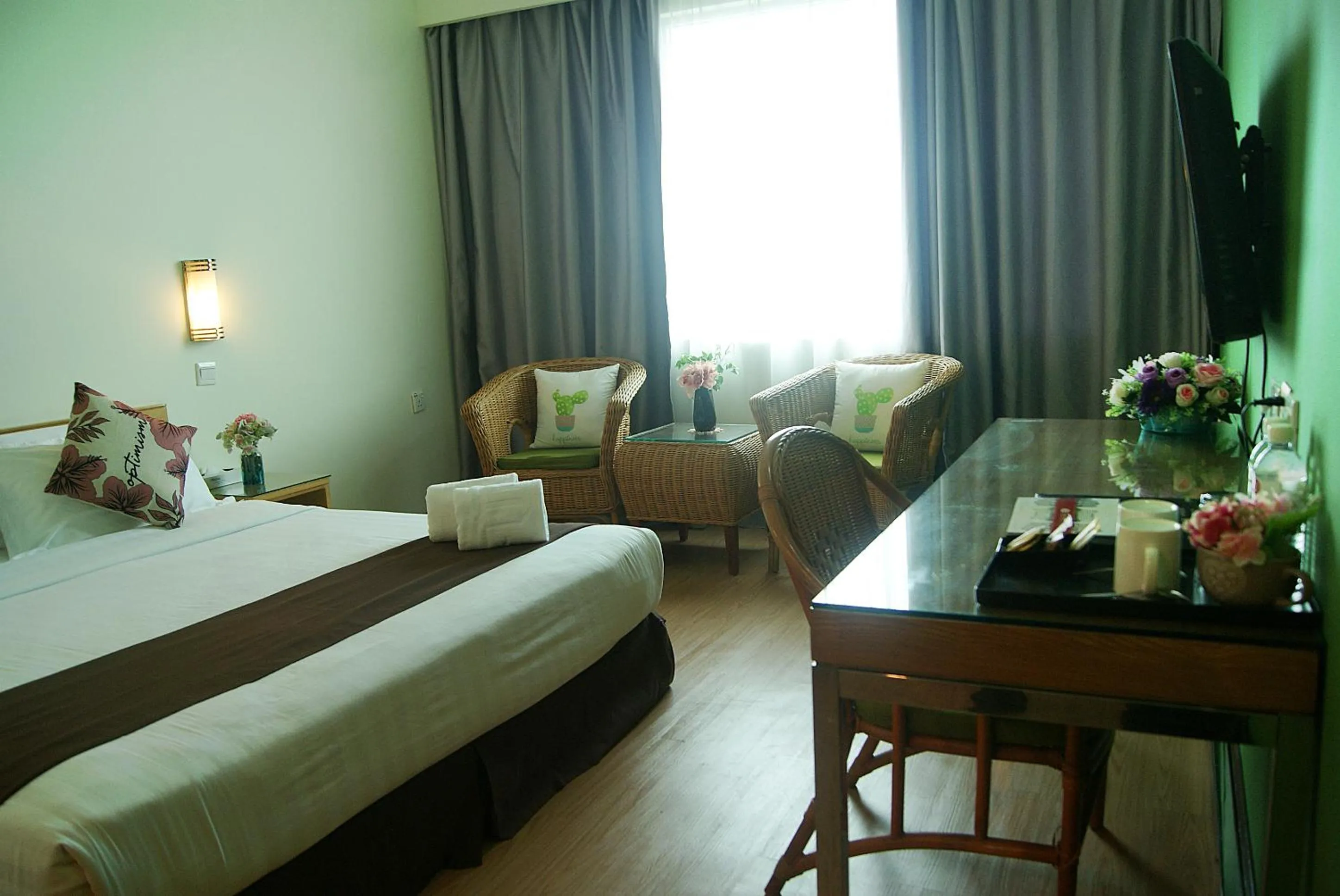 Photo of the whole room, Bed in Tang Dynasty Park Hotel