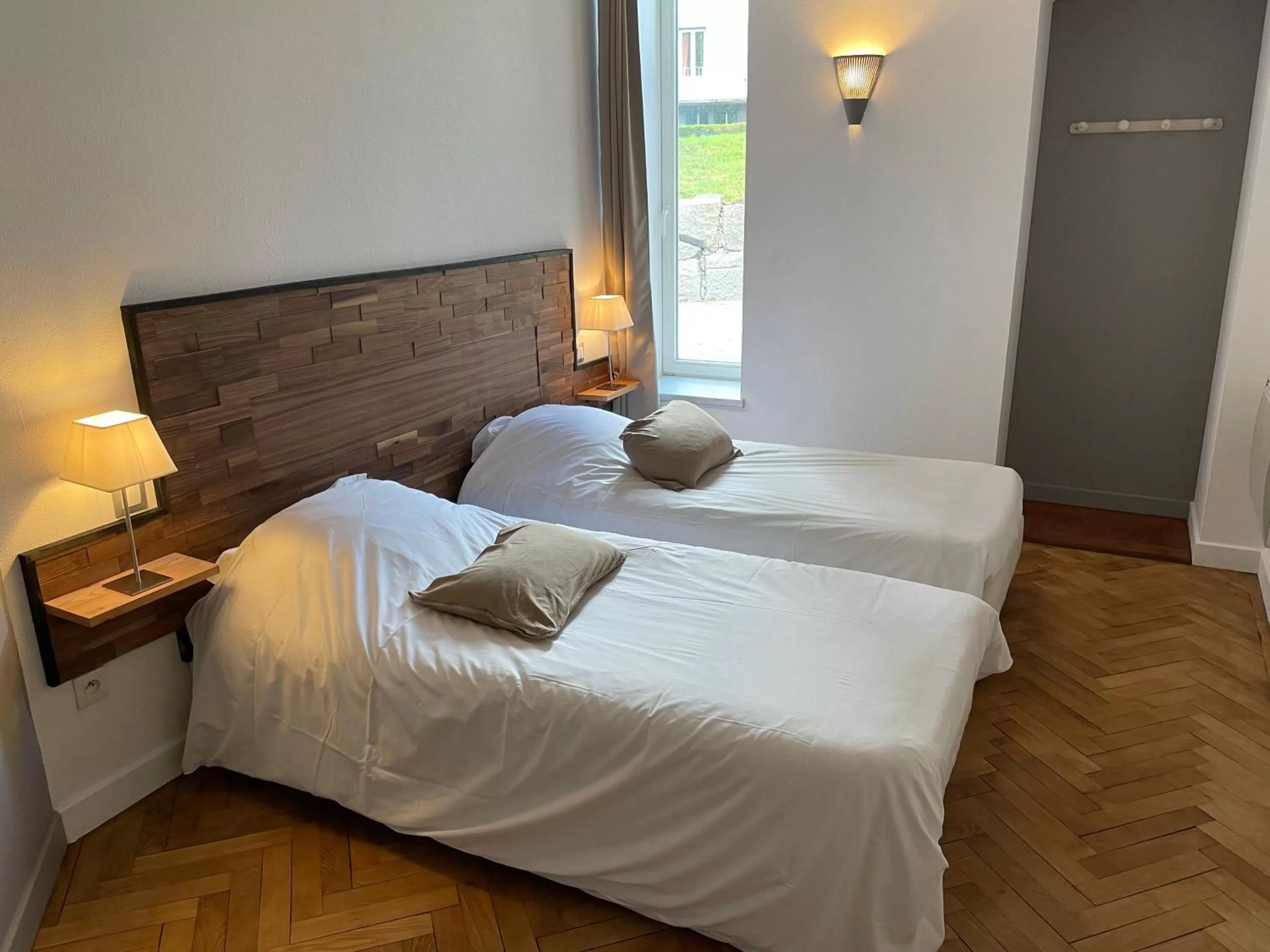 Bedroom, Bed in La Demeure des 2 Trésors