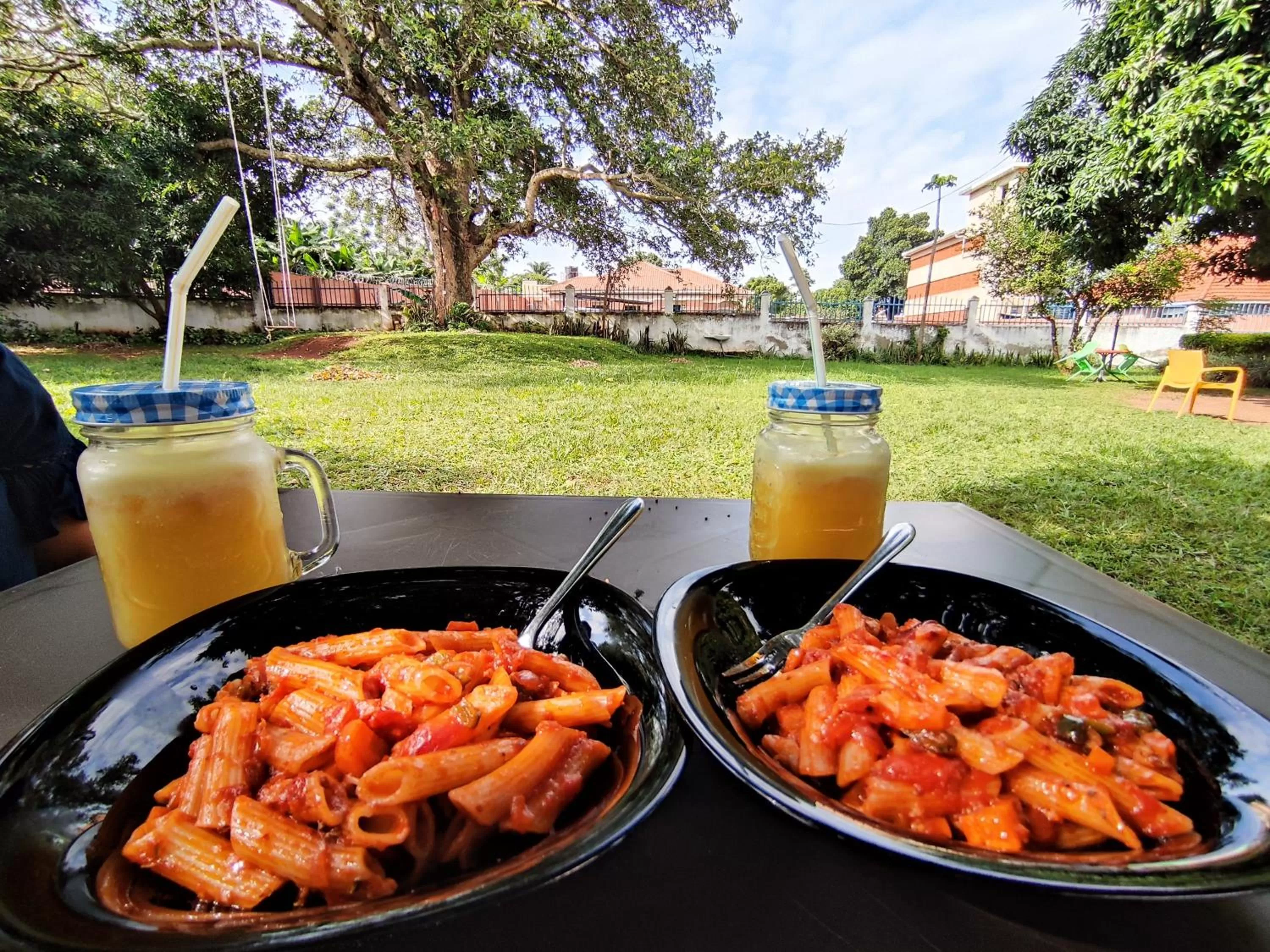 Restaurant/places to eat in Northern Pearl