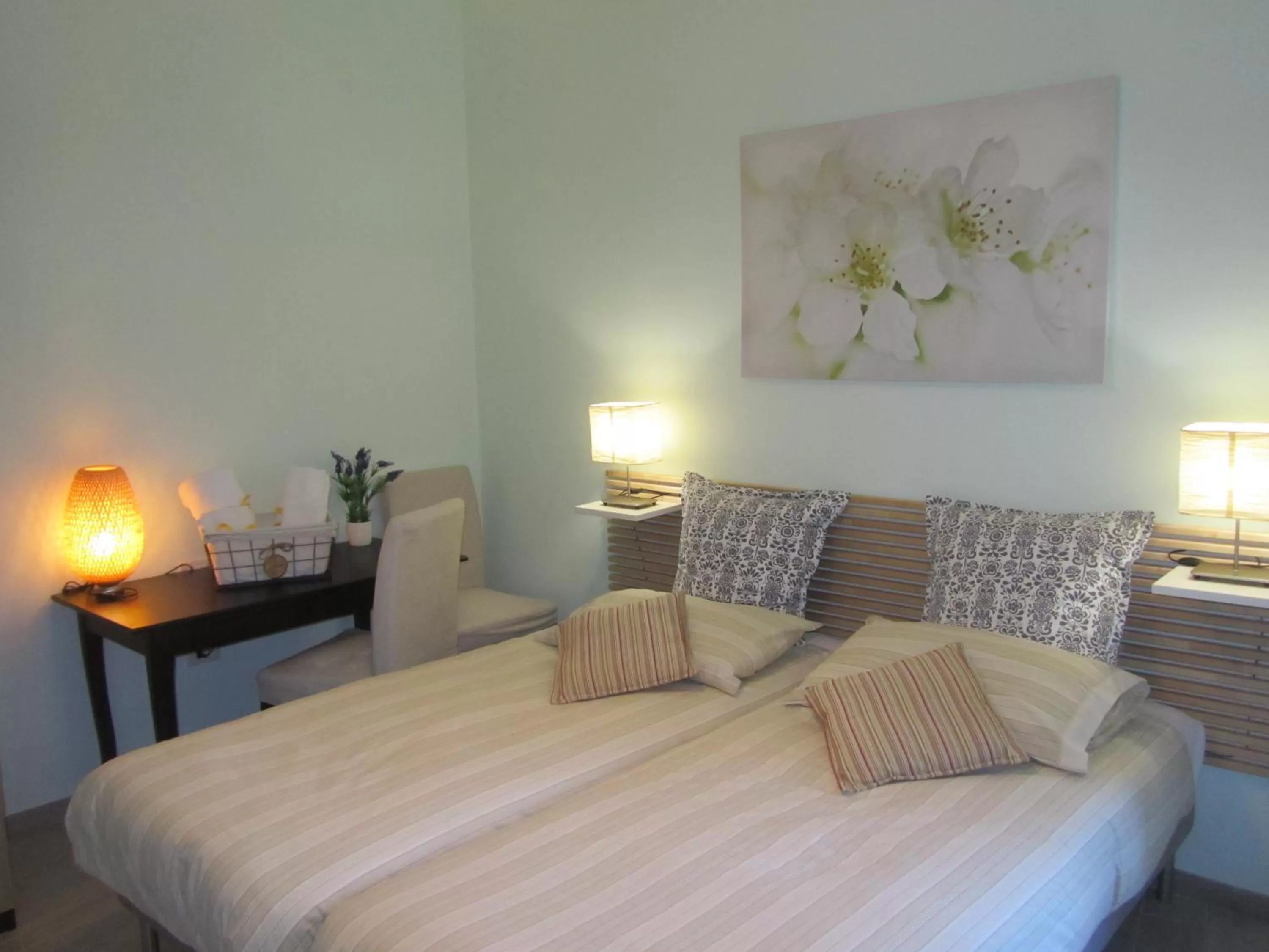 Photo of the whole room, Bed in B&B Il Giardino In Città - Parcheggio Privato Gratuito