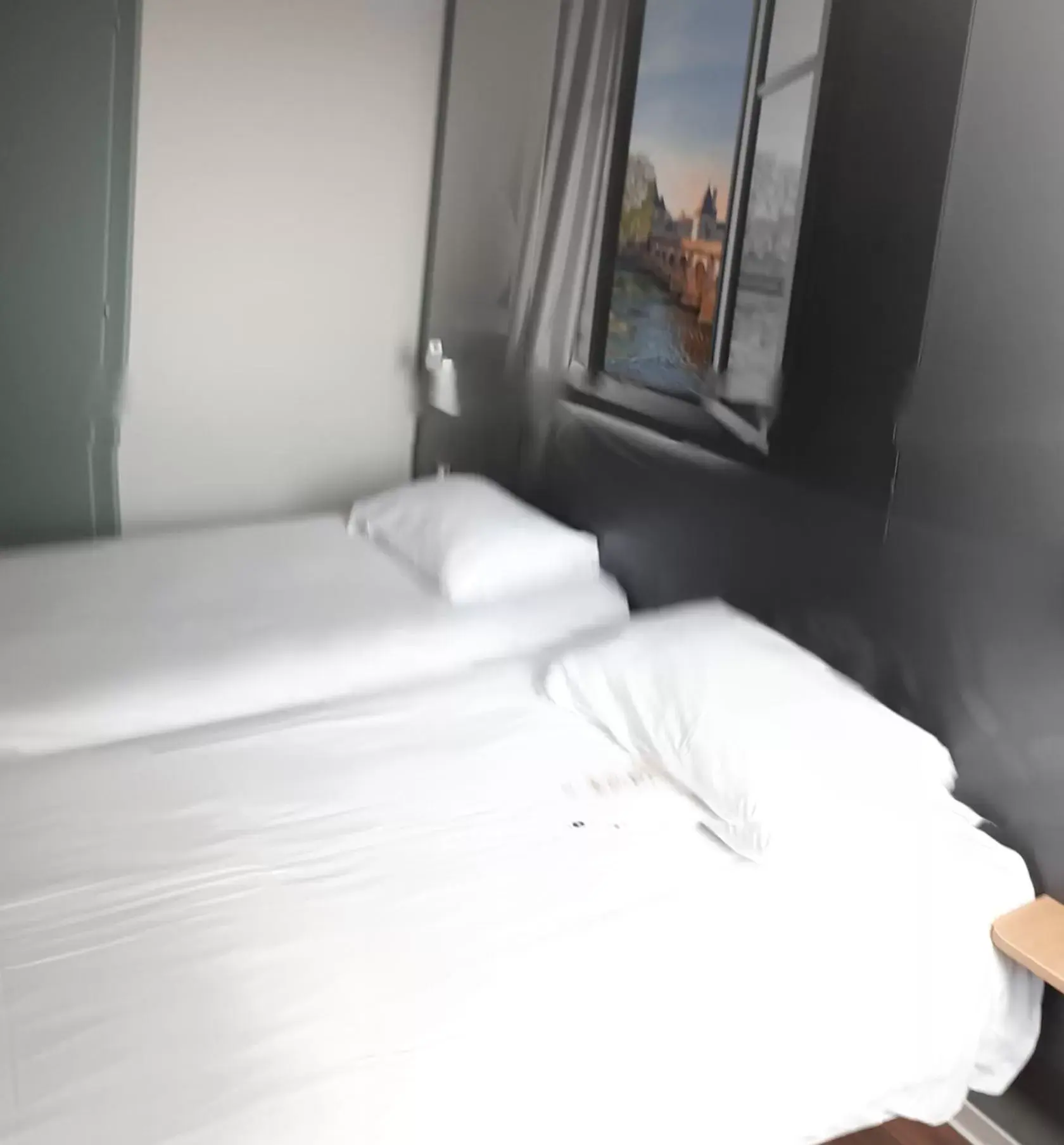 Twin Room in B&B HOTEL Chatellerault Twin Room in B&B HOTEL Chatellerault