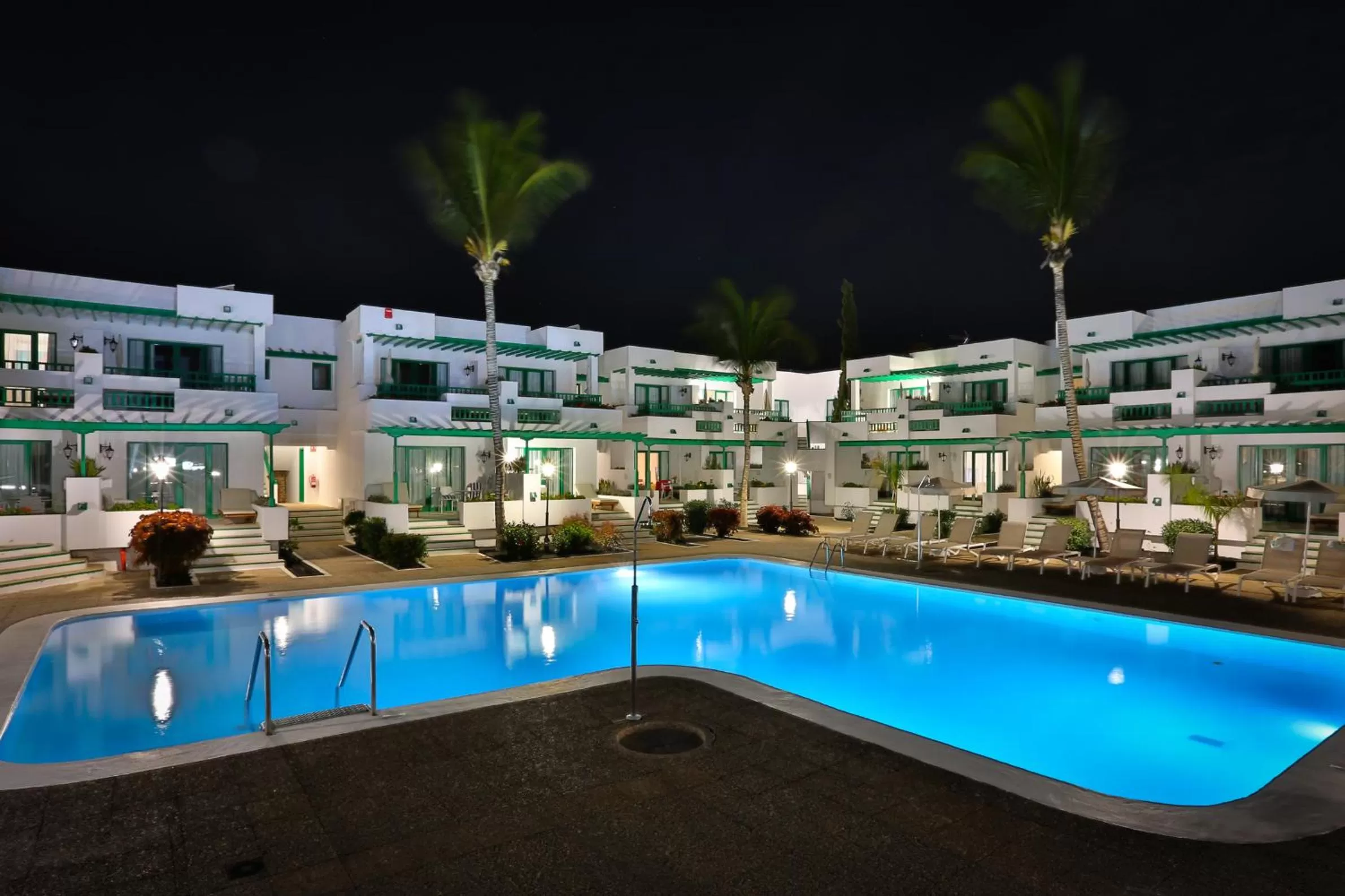 Property building in Nazaret Apartments