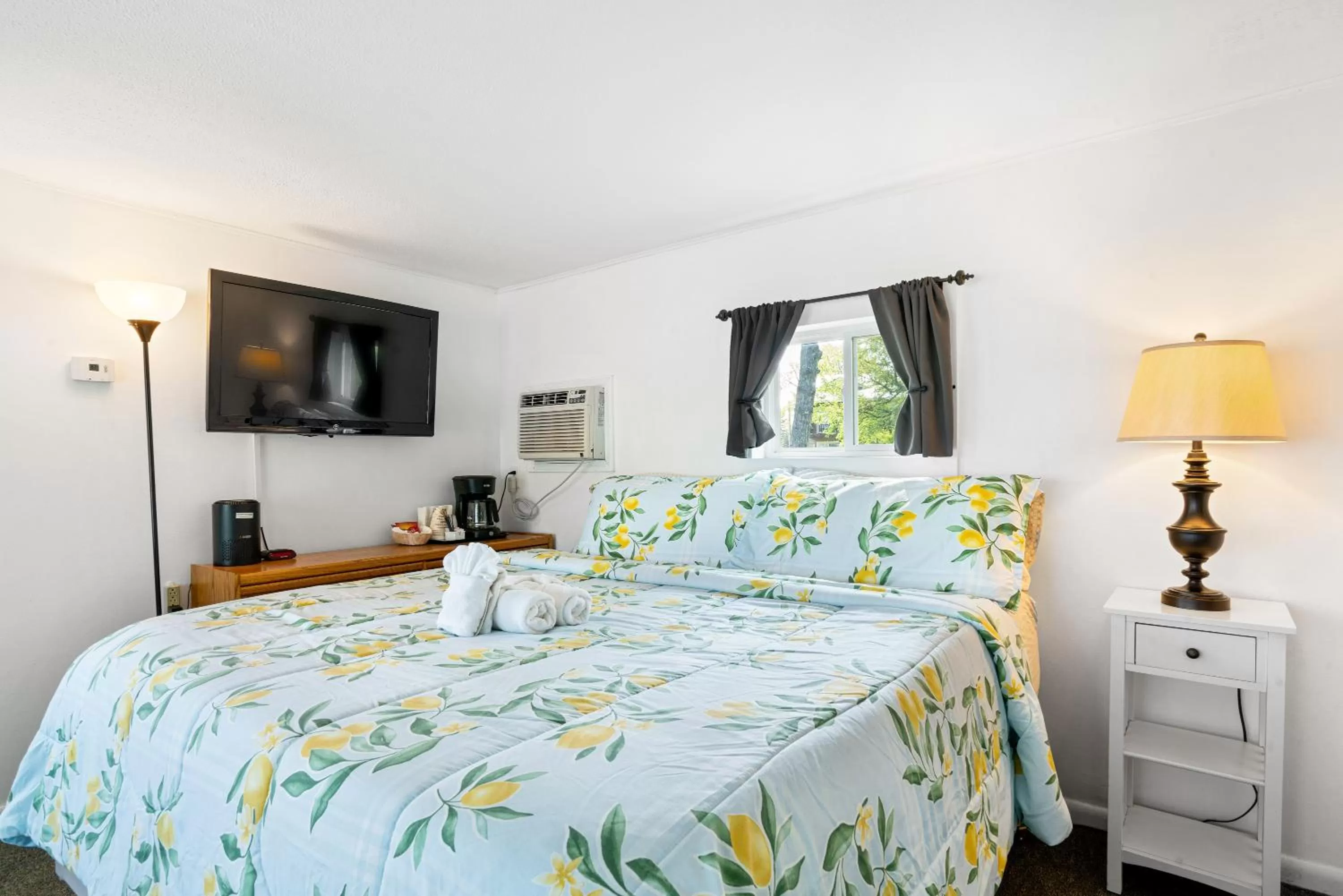 Bed in South Arm Retreats