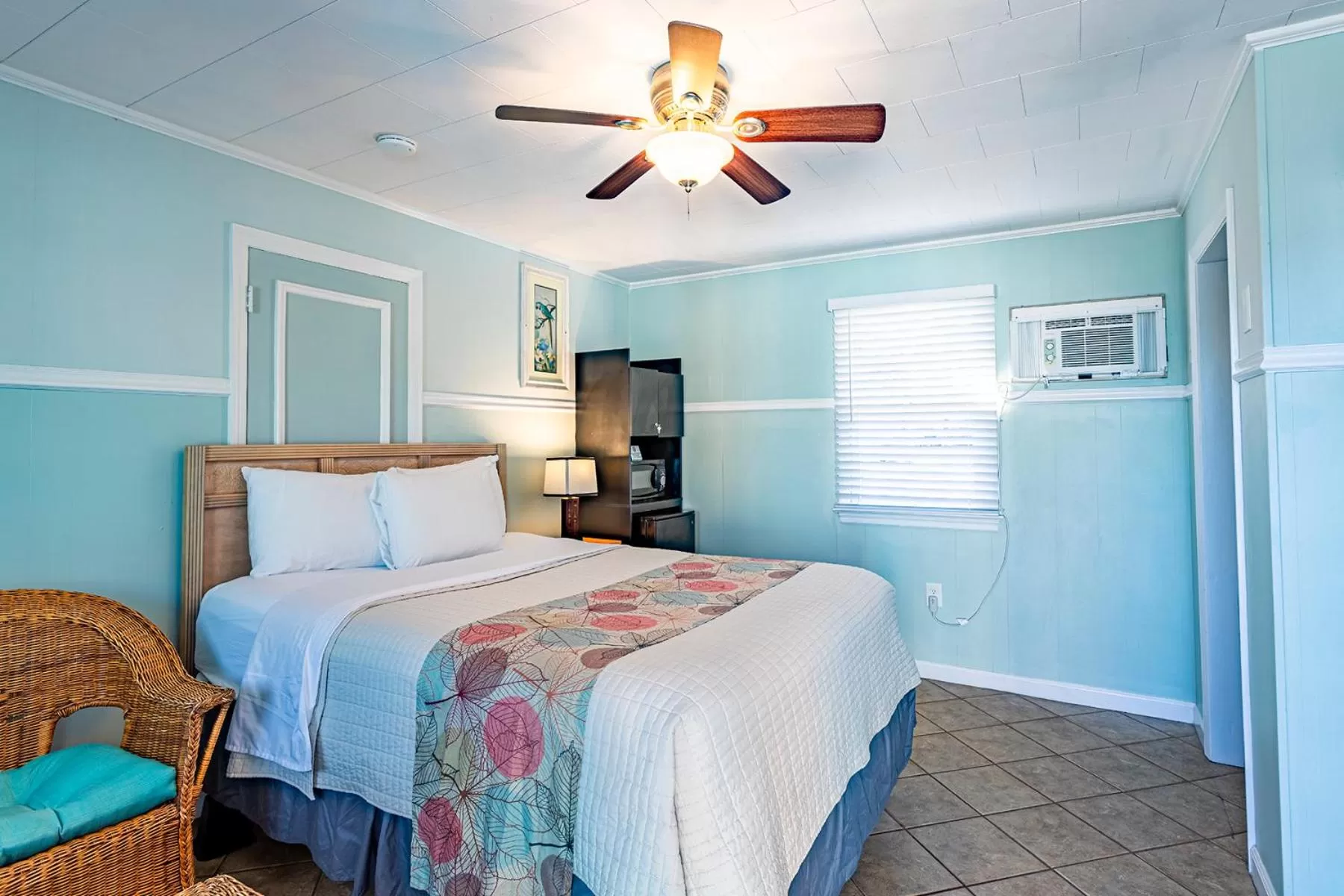 Bed in Island Motel OBX