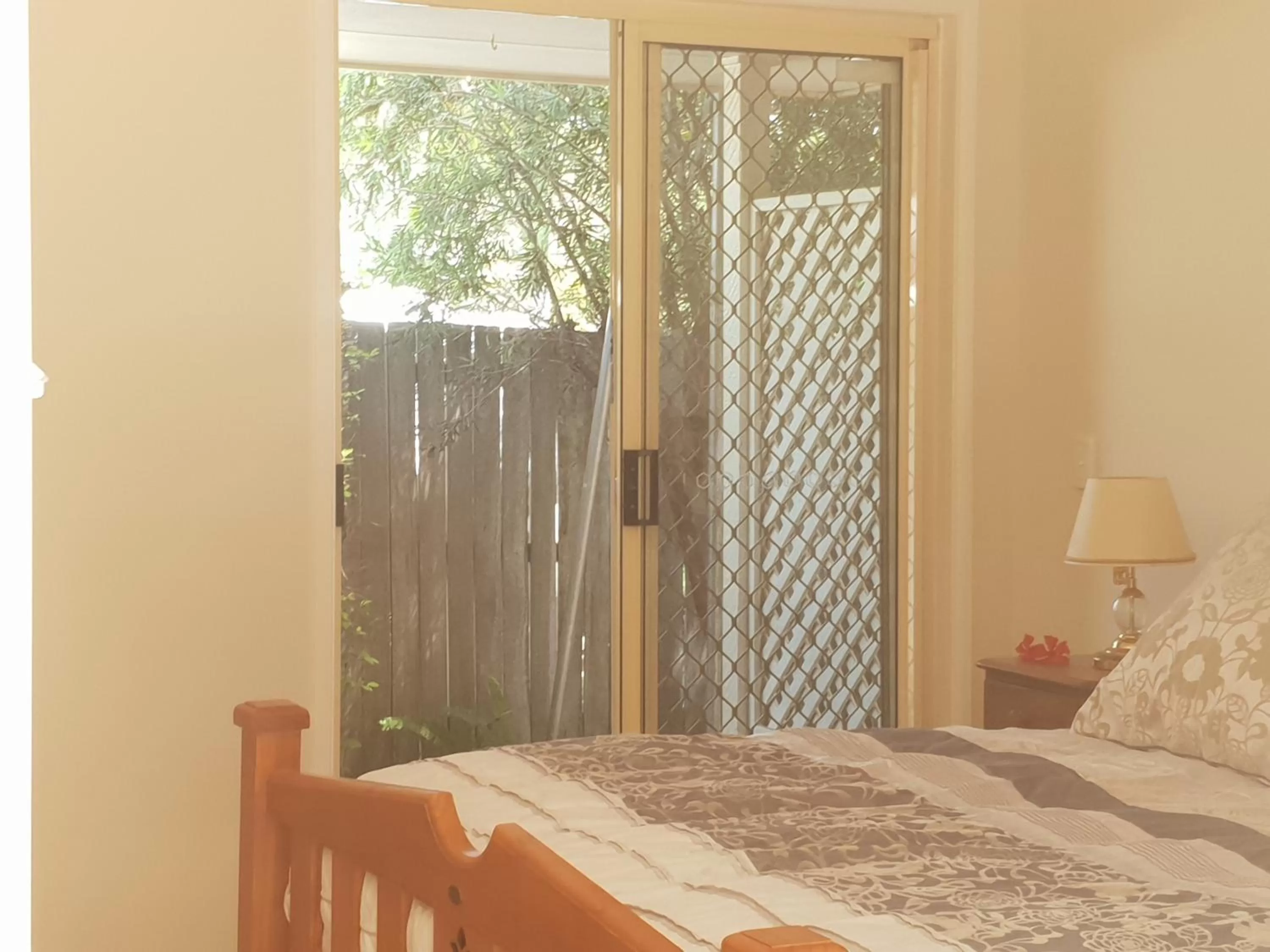 Bed in Robyn's Nest - Bed and Breakfast