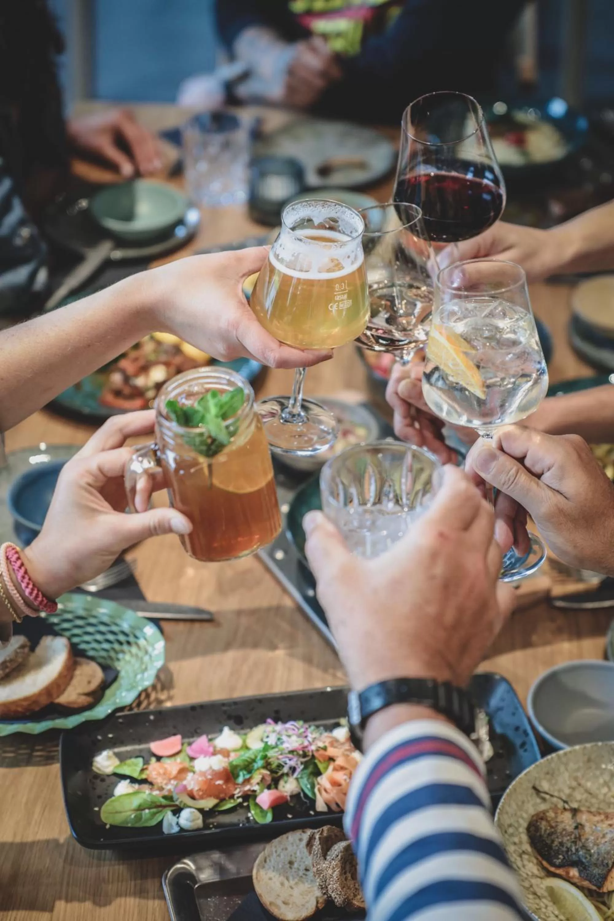 Restaurant/places to eat in AVES Hotel&Apartment Arosa