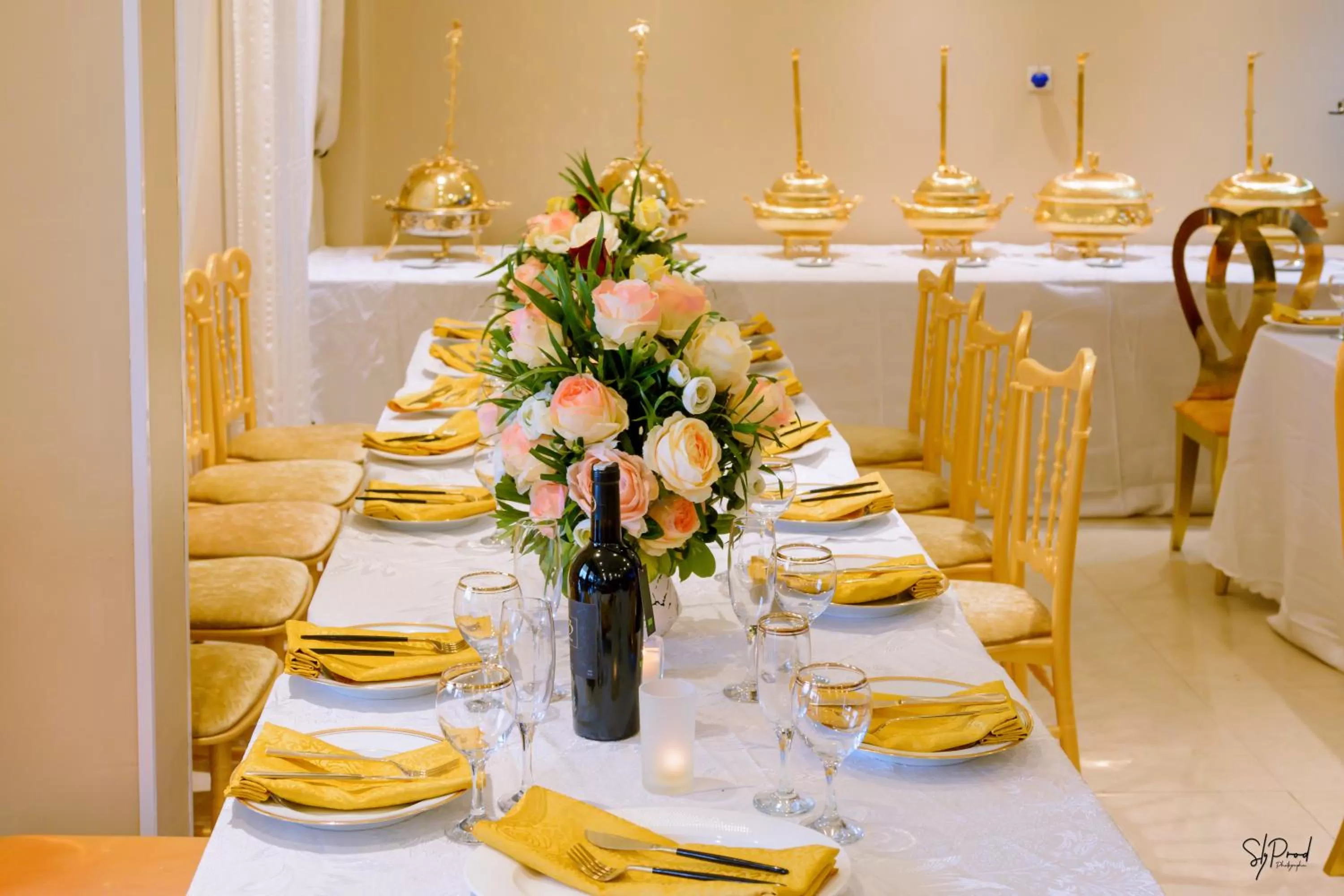 Restaurant/places to eat in Hôtel La Principauté Douala Bonapriso