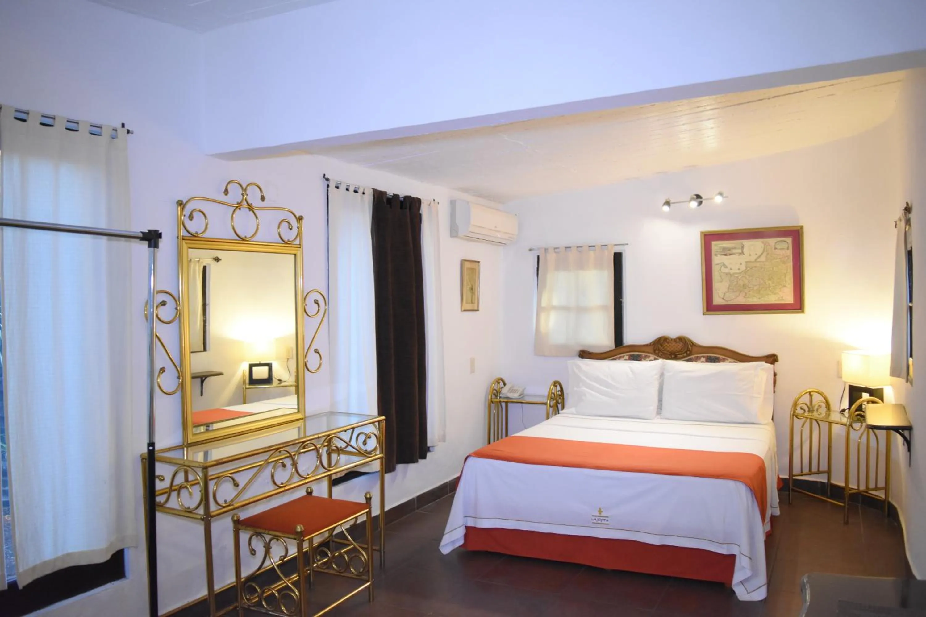 Bed in La Joyita Cuernavaca