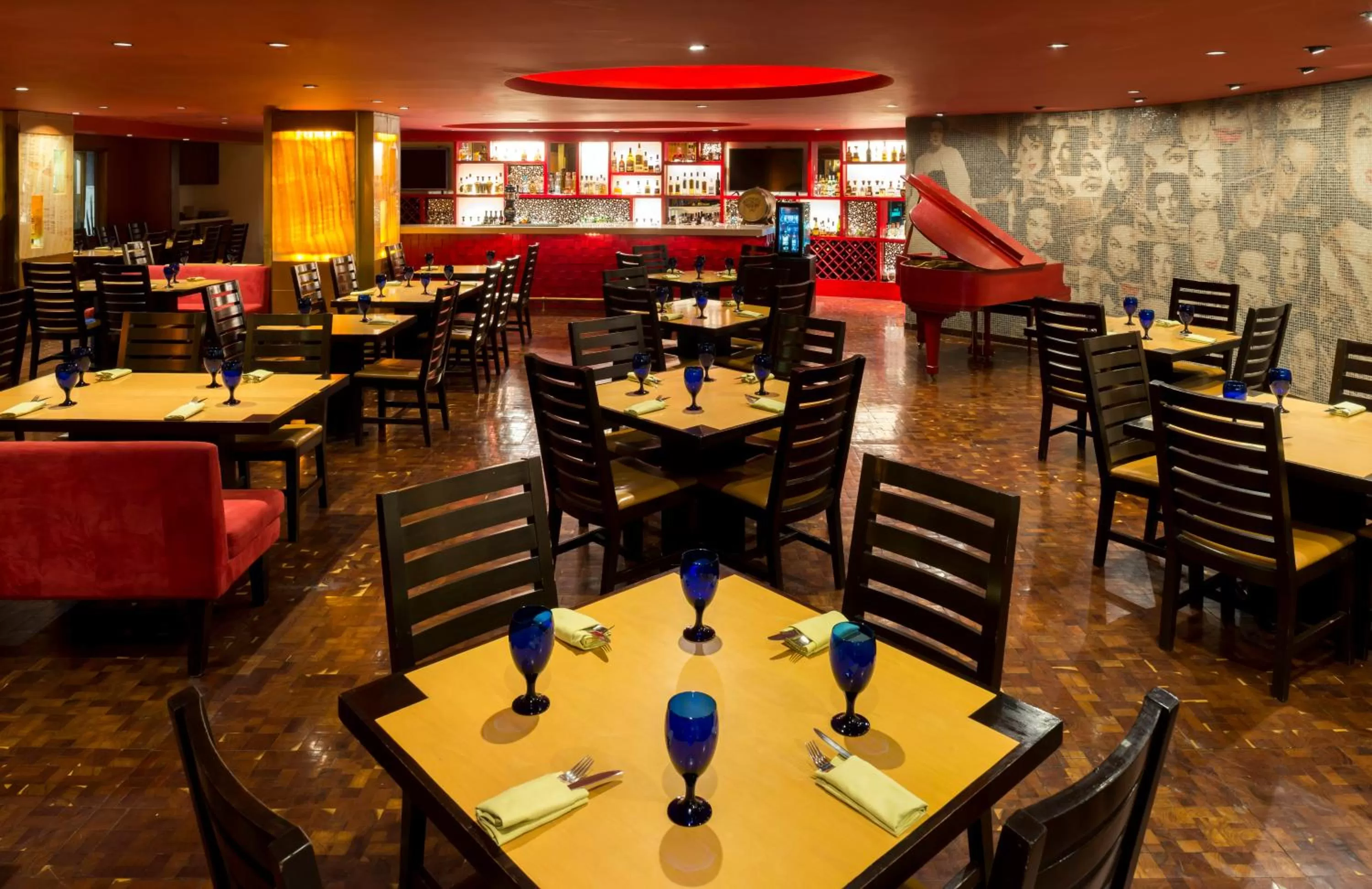 Photo of the whole room in Camino Real Guadalajara