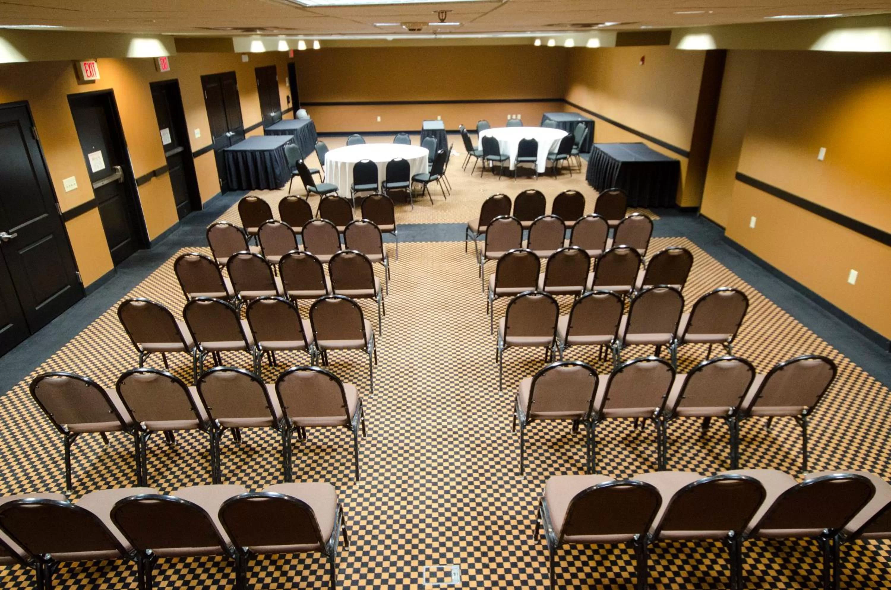Meeting/conference room in Holiday Inn St. Paul Northeast - Lake Elmo by IHG