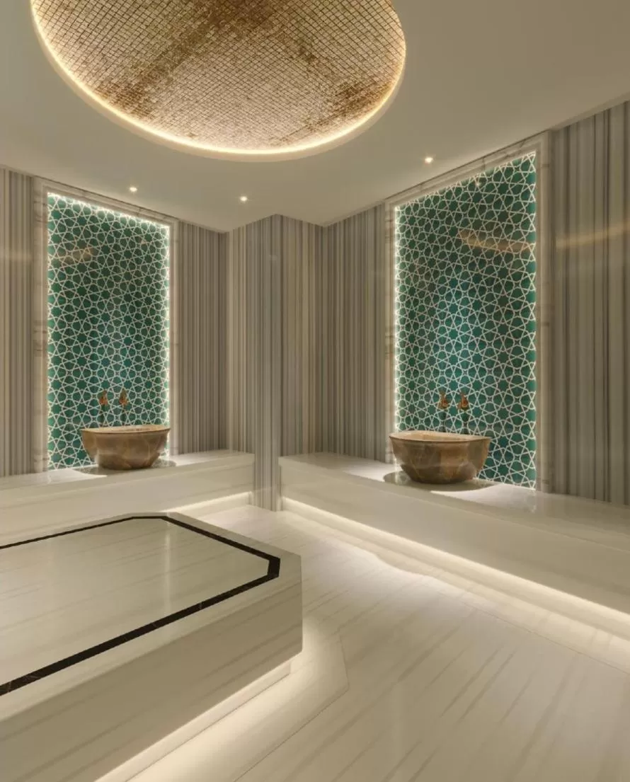 Spa and wellness centre/facilities in Golden Royal Hotel