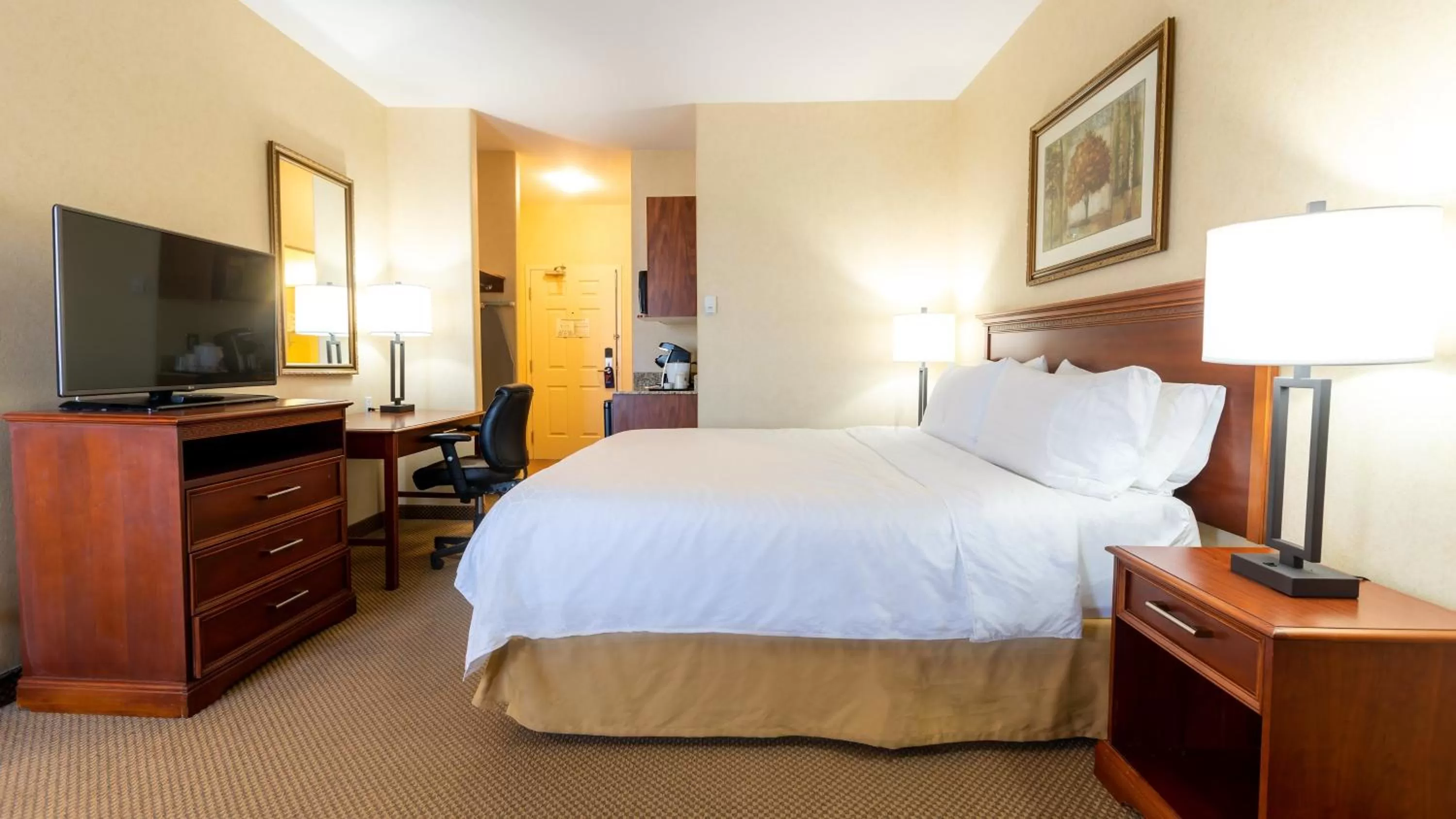 Photo of the whole room, Bed in Holiday Inn Express Hotel & Suites - Edmonton International Airport by IHG